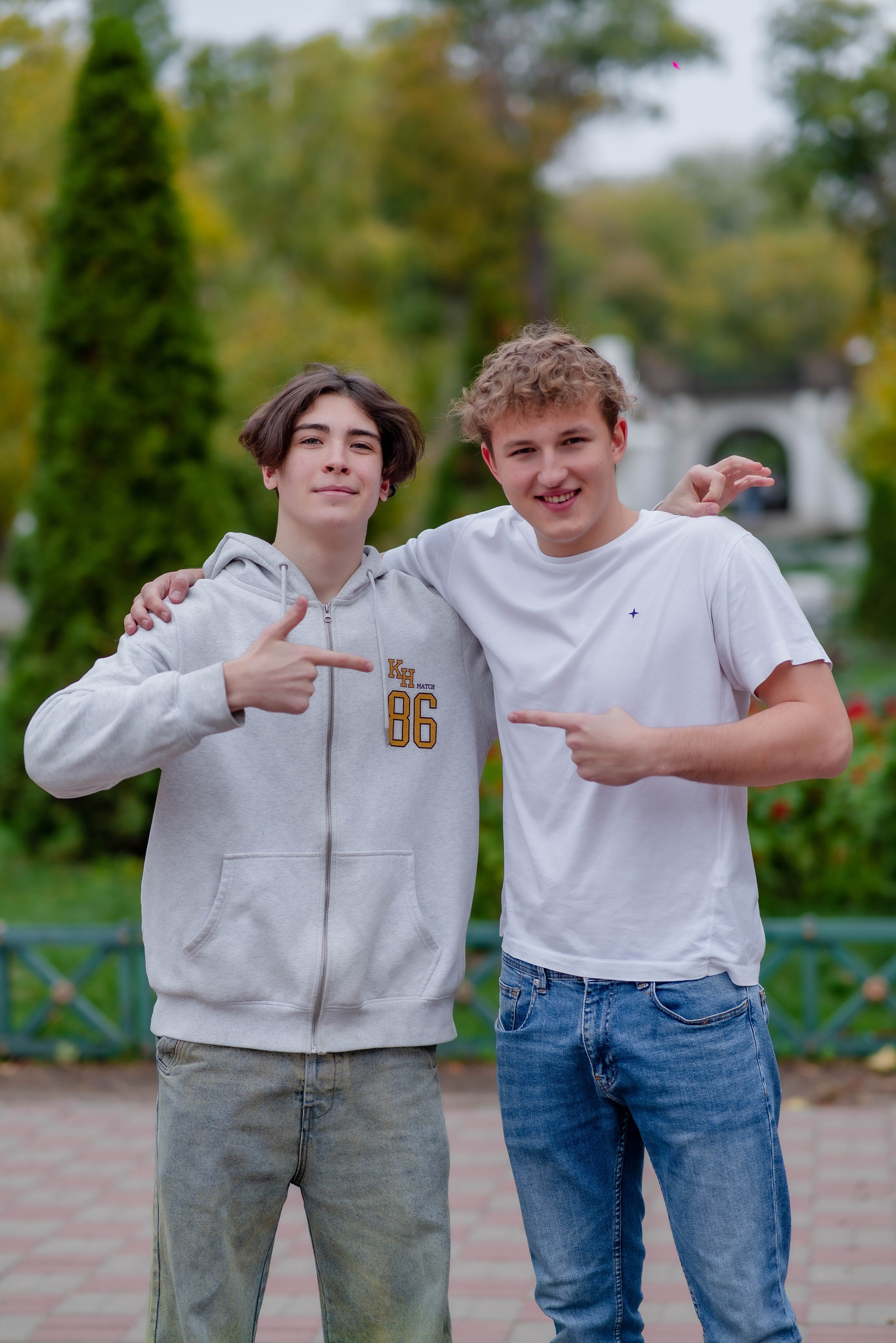 Выпускные (школьные) альбомы (книги) в Ростове-на-Дону. Современные Выпускные Альбомы в Ростове-на-Дону