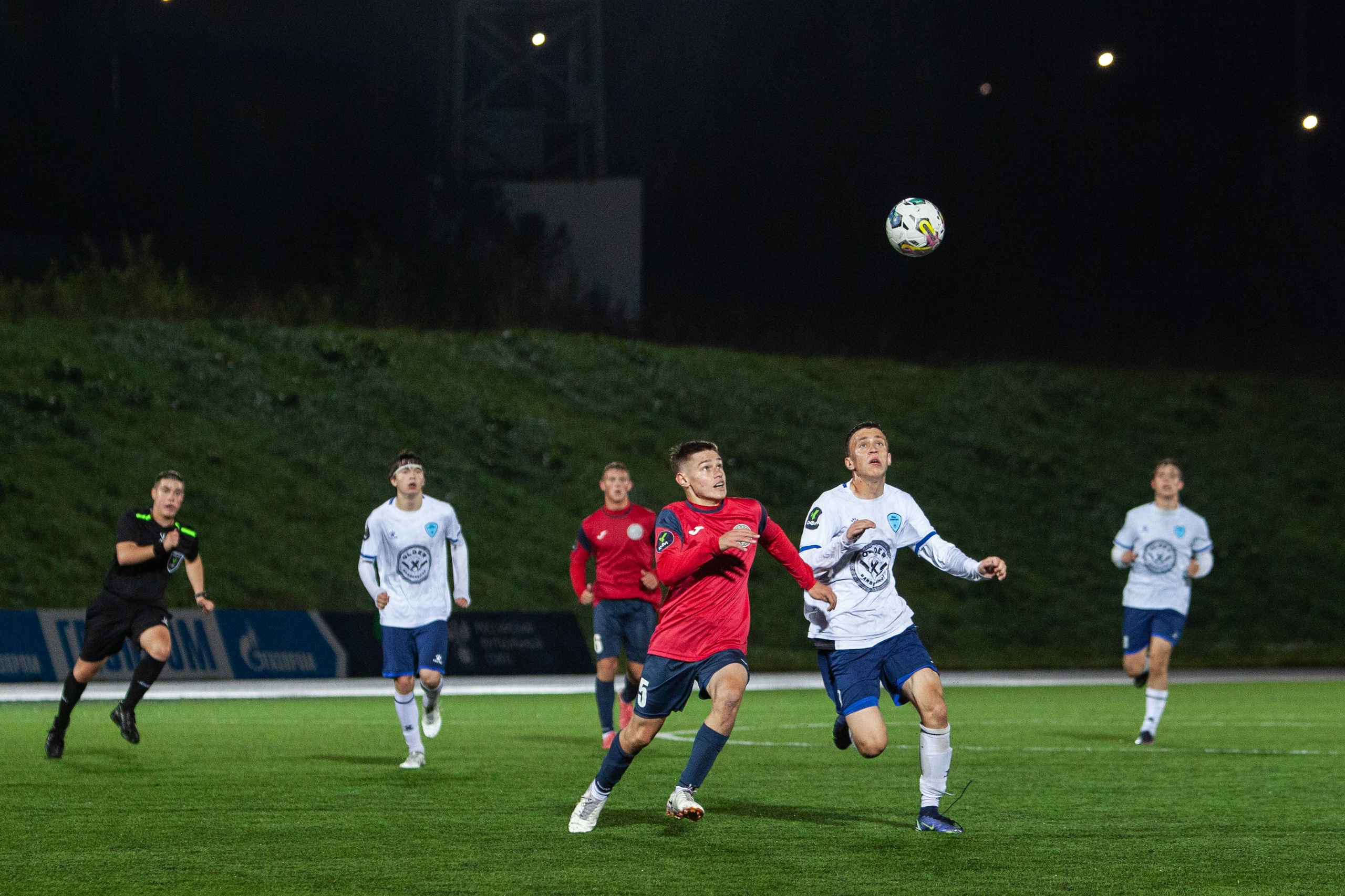 Матч юношеской футбольной лиги между командами СШ «Сахалин» и «СШОР № 1» (Комсомольск-на-Амуре) (U-18). Кутузов Евгений Фотограф в Южно-Сахалинске