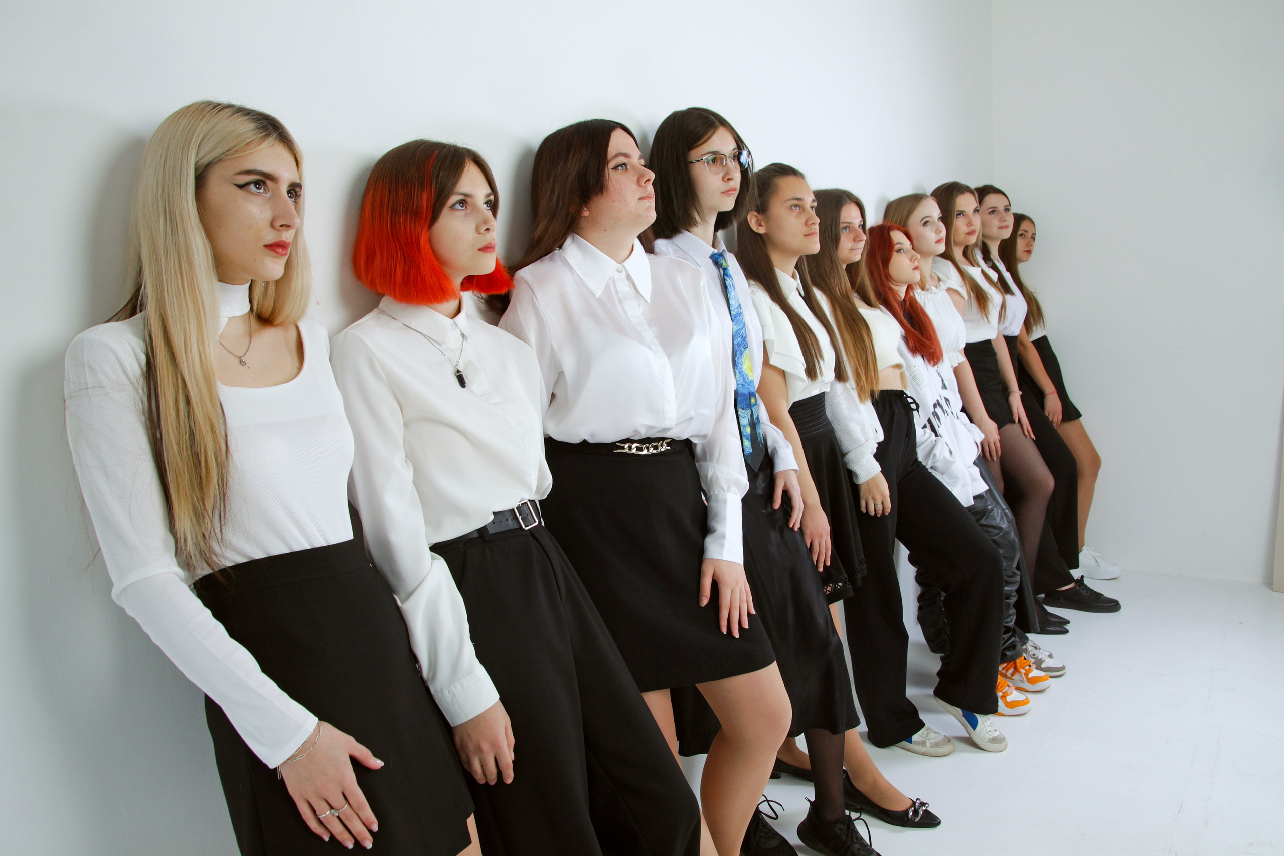 Съемка старшеклассников в студии «СОВА» г. Таганрог. Выпускные альбомы в Таганроге и Ростовской Области