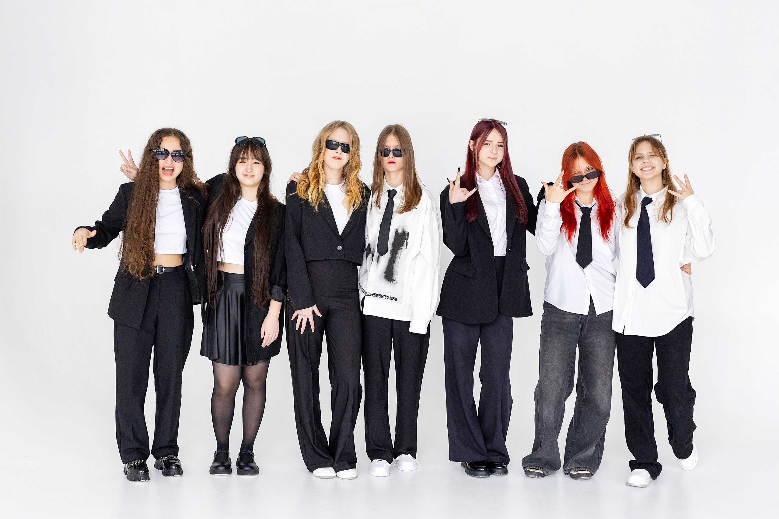 69 Школа, 9 класс. Стильный выпускной альбом Владивосток фотограф Вероника Мигачева