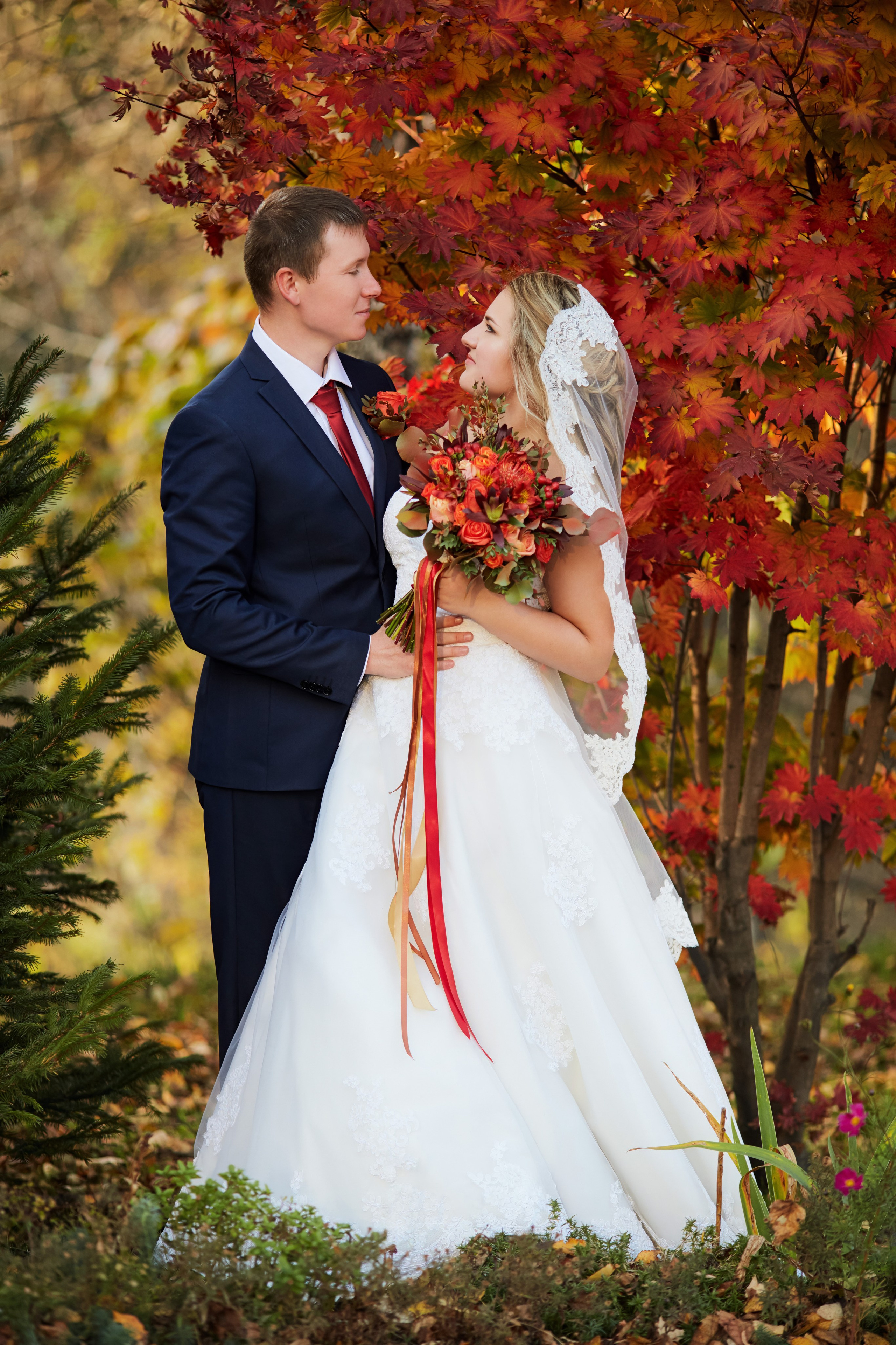 Свадьба на фоне клёна - фотосессия в Находке