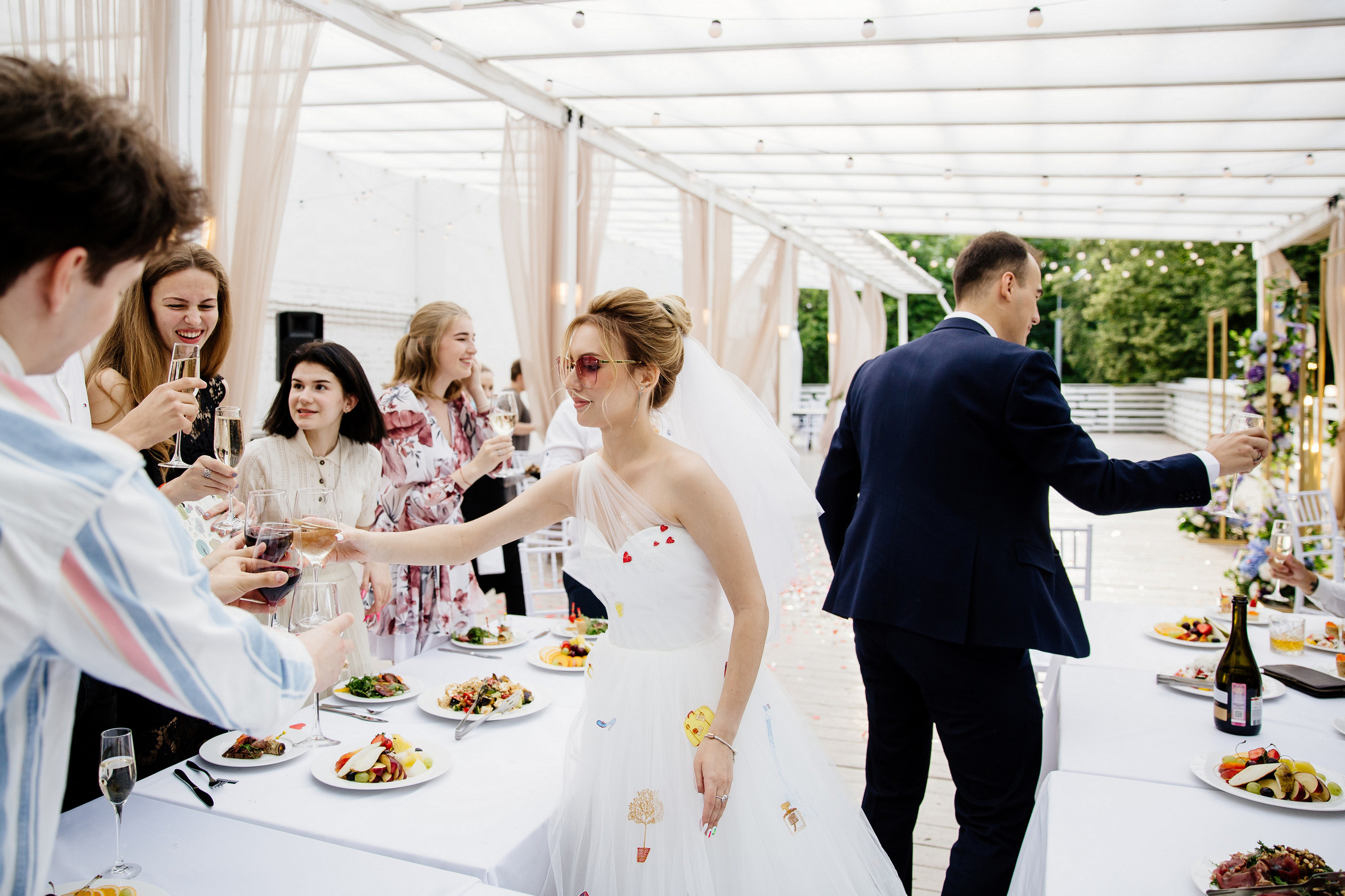 Дворец бракосочетания на ВДНХ. Свадьба на ВДНХ. Свадебный банкет в Forest Hall Форест Холл. Свадьба в Сокольниках. Свадебный и семейный фотограф Екатерина Иванова