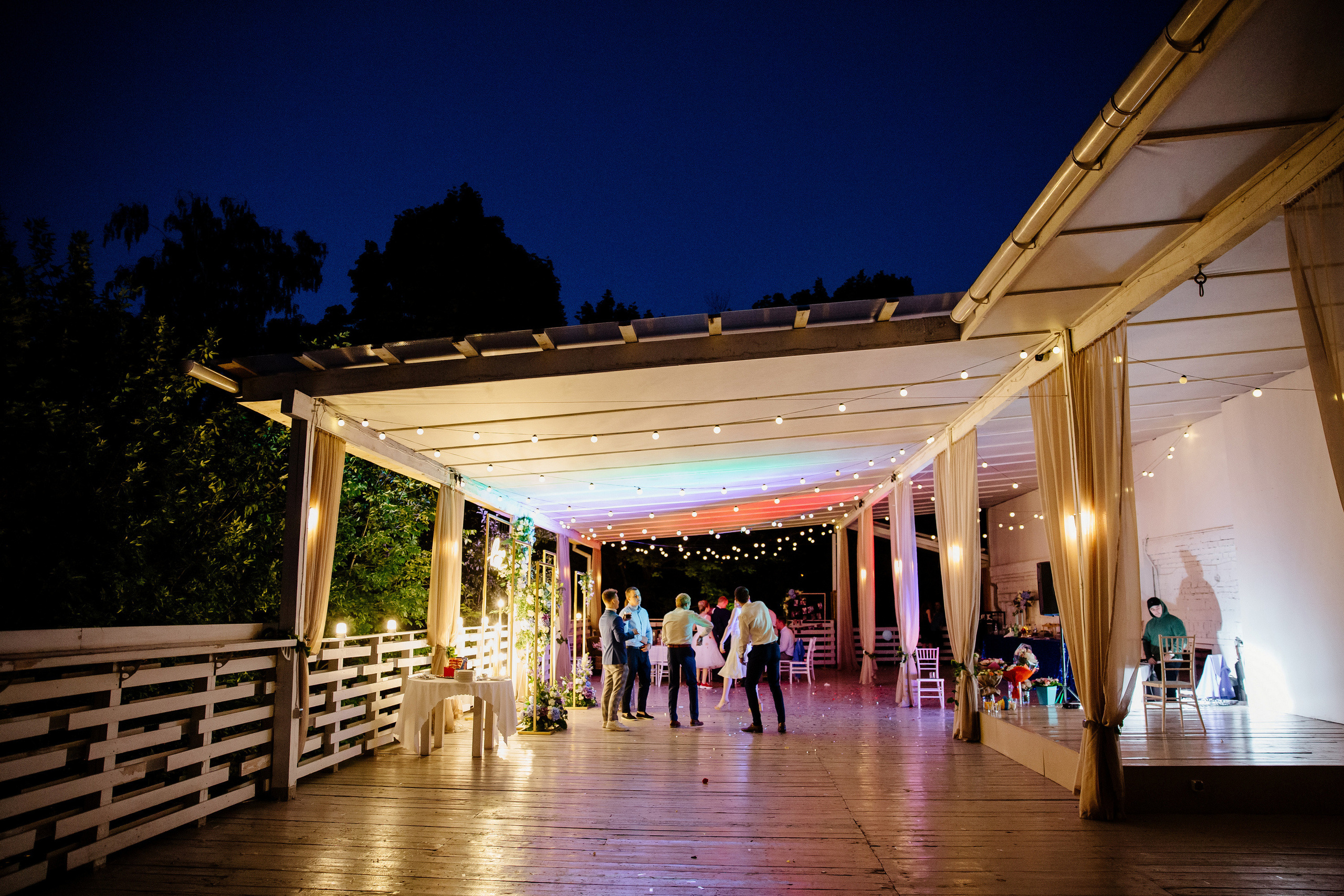 Дворец бракосочетания на ВДНХ. Свадьба на ВДНХ. Свадебный банкет в Forest Hall Форест Холл. Свадьба в Сокольниках. Свадебный и семейный фотограф Екатерина Иванова