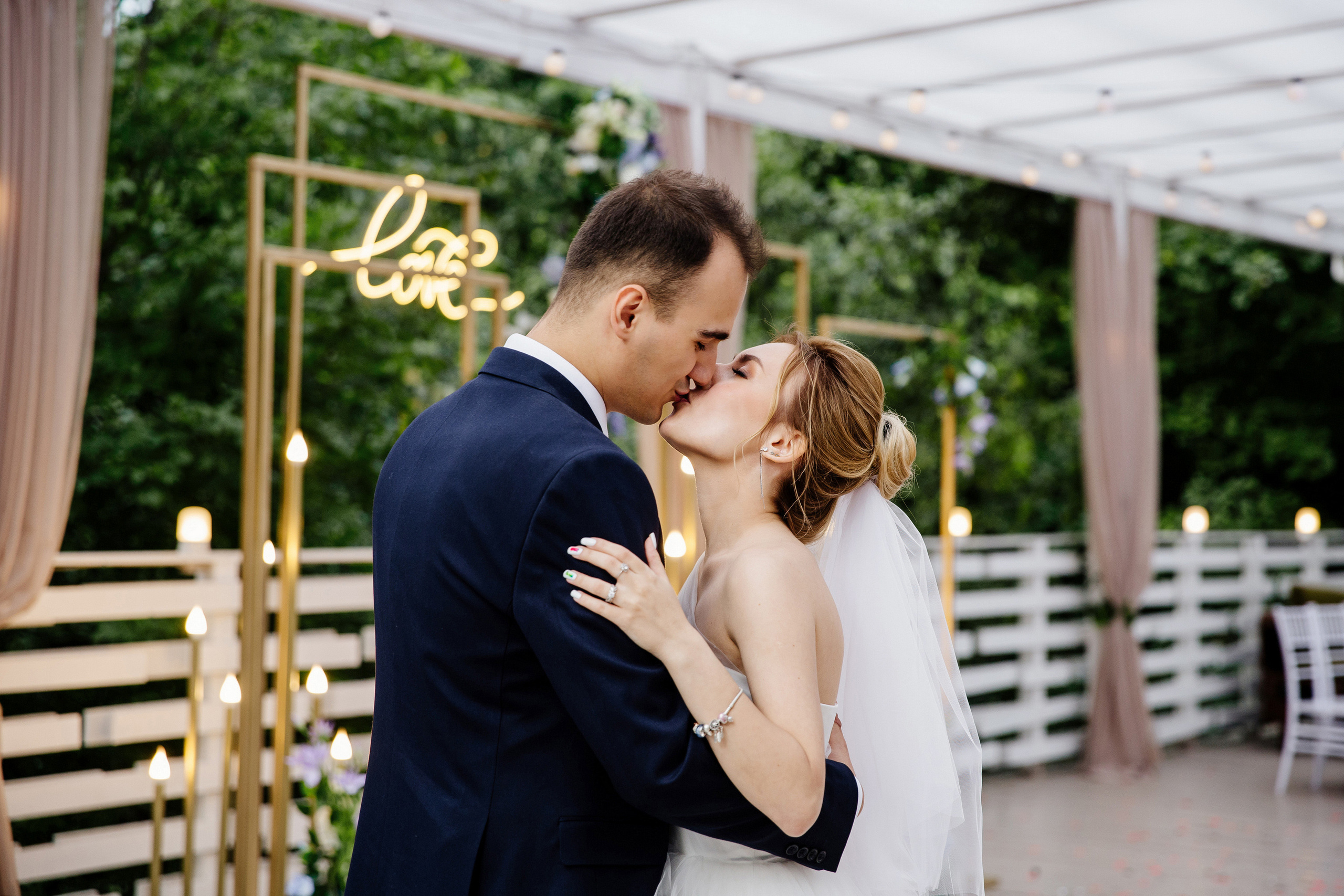 Дворец бракосочетания на ВДНХ. Свадьба на ВДНХ. Свадебный банкет в Forest Hall Форест Холл. Свадьба в Сокольниках. Свадебный и семейный фотограф Екатерина Иванова