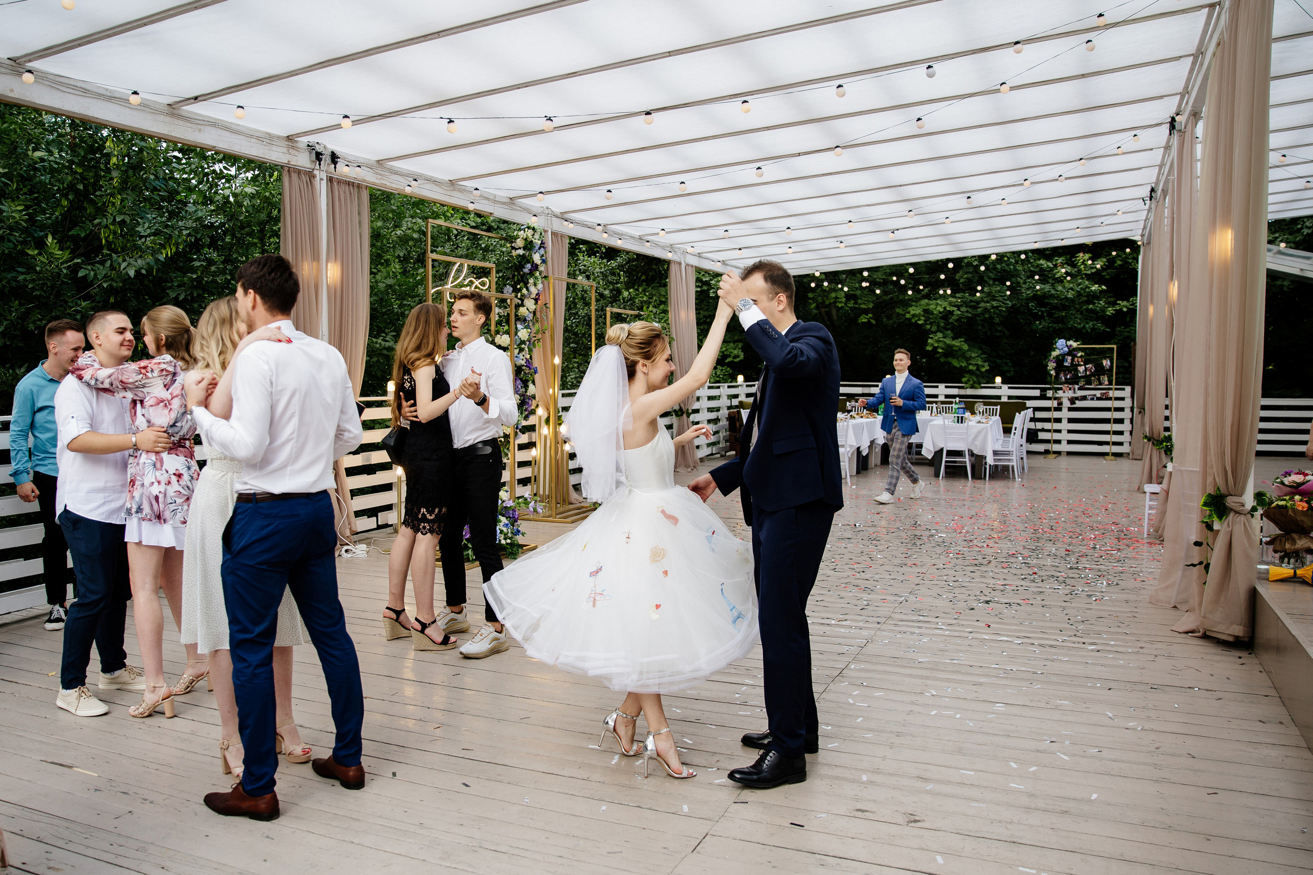 Дворец бракосочетания на ВДНХ. Свадьба на ВДНХ. Свадебный банкет в Forest Hall Форест Холл. Свадьба в Сокольниках. Свадебный и семейный фотограф Екатерина Иванова