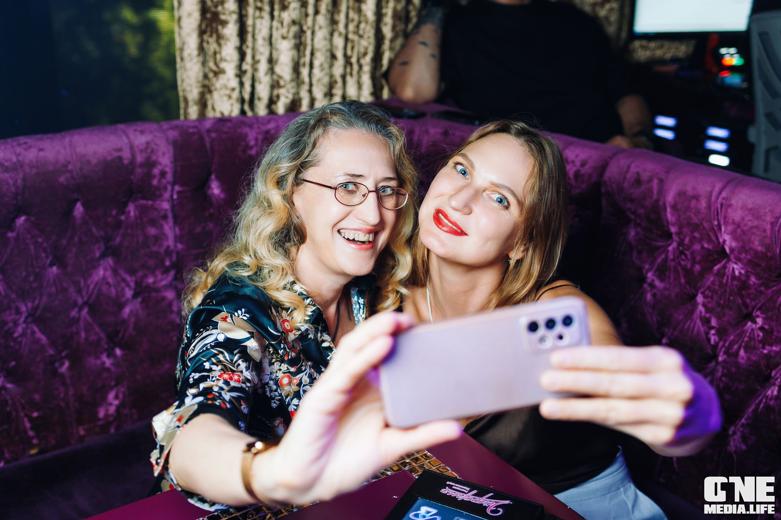 Фоторепортаж из караоке-клуба Эйфория. One Media Life: фоторепортажи, фотоотчеты с мероприятий и заведений