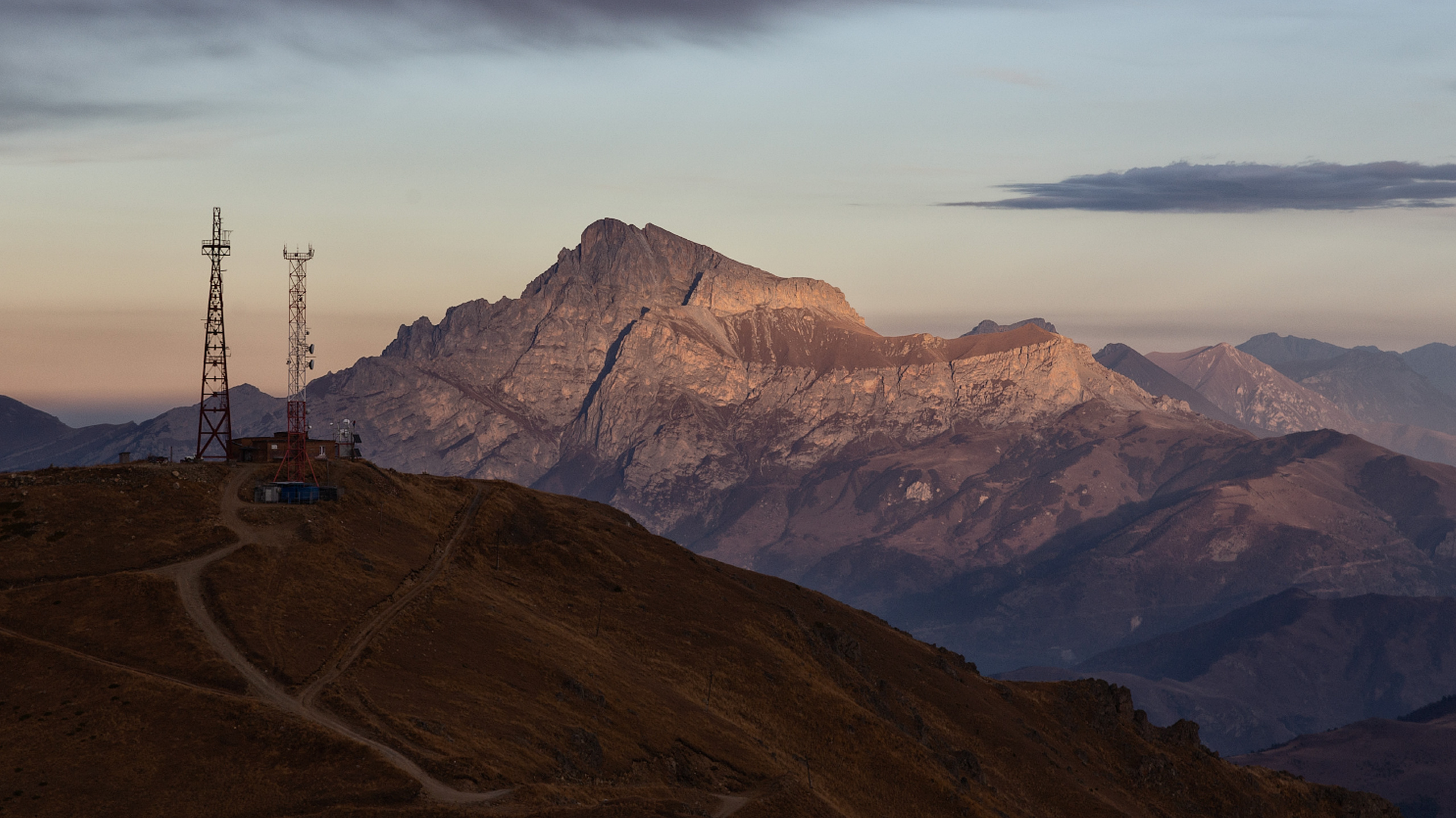 Джип туры по горам Осетии, фотосессии в горах