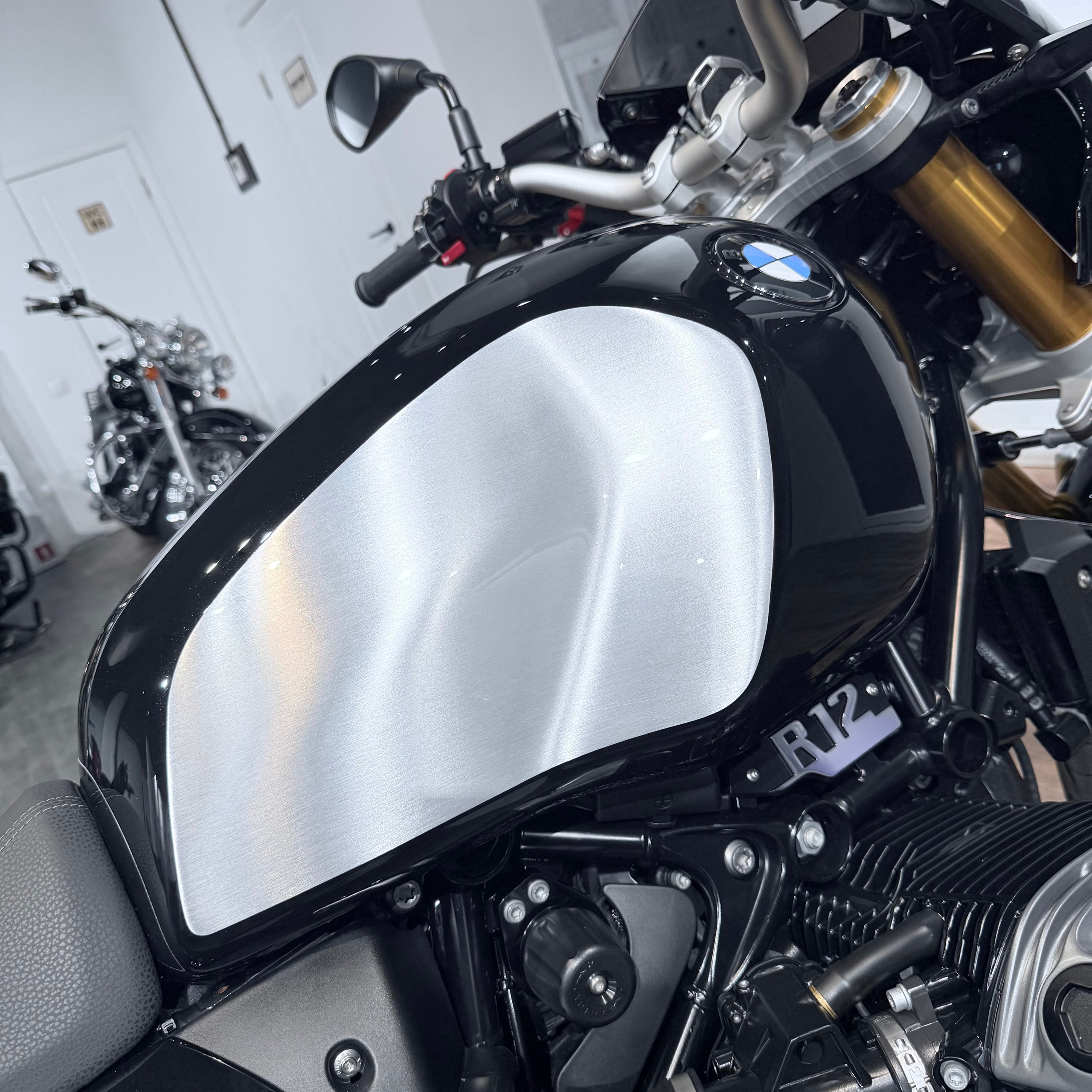 2025 BMW R12 R Nine T Blасk Stоrm. Hello Davidson, Москва. Только хорошие мотоциклы…