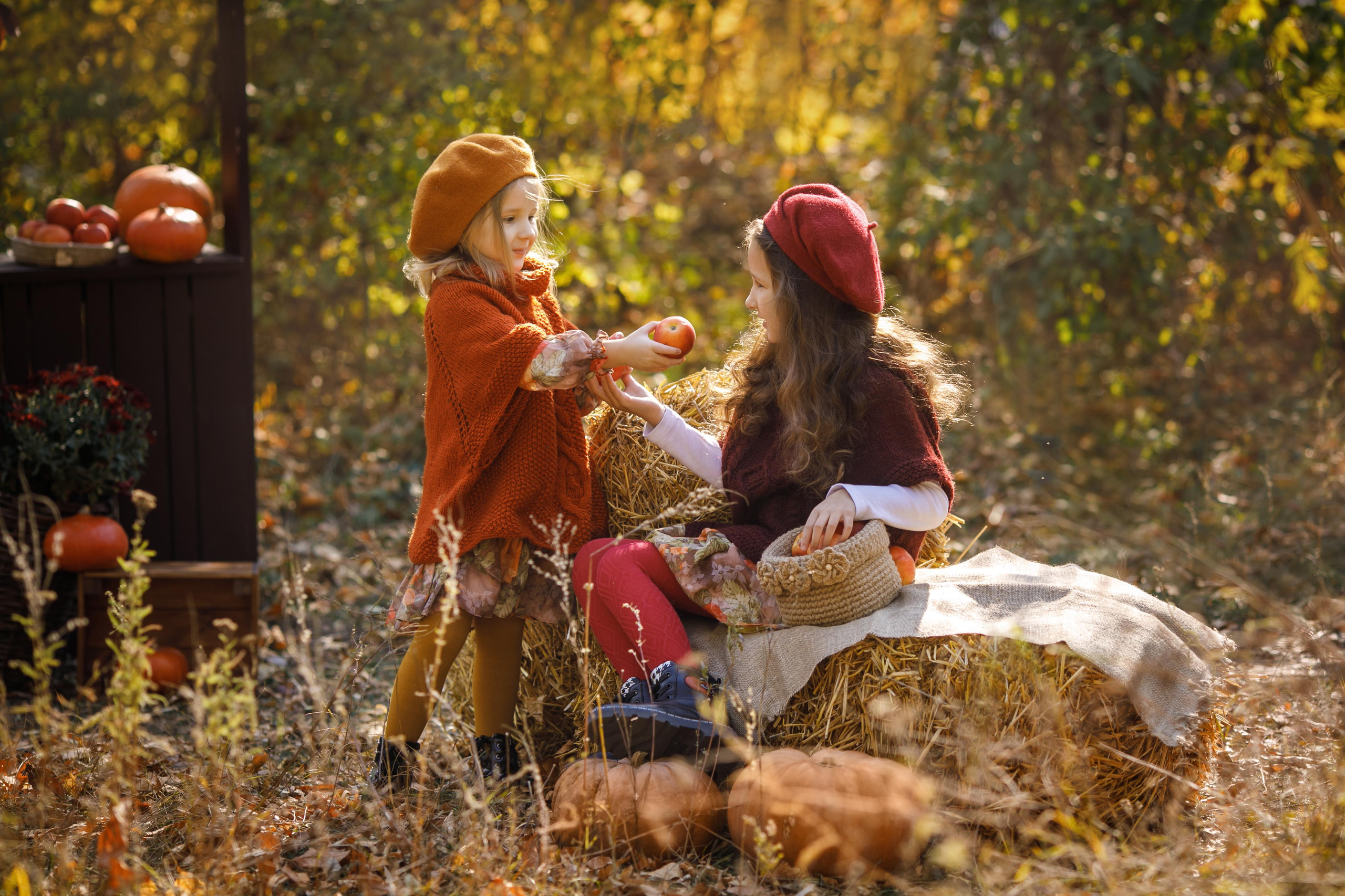 Яркие осенние сестрички. Семейный и детский фотограф в Ростове-на-Дону