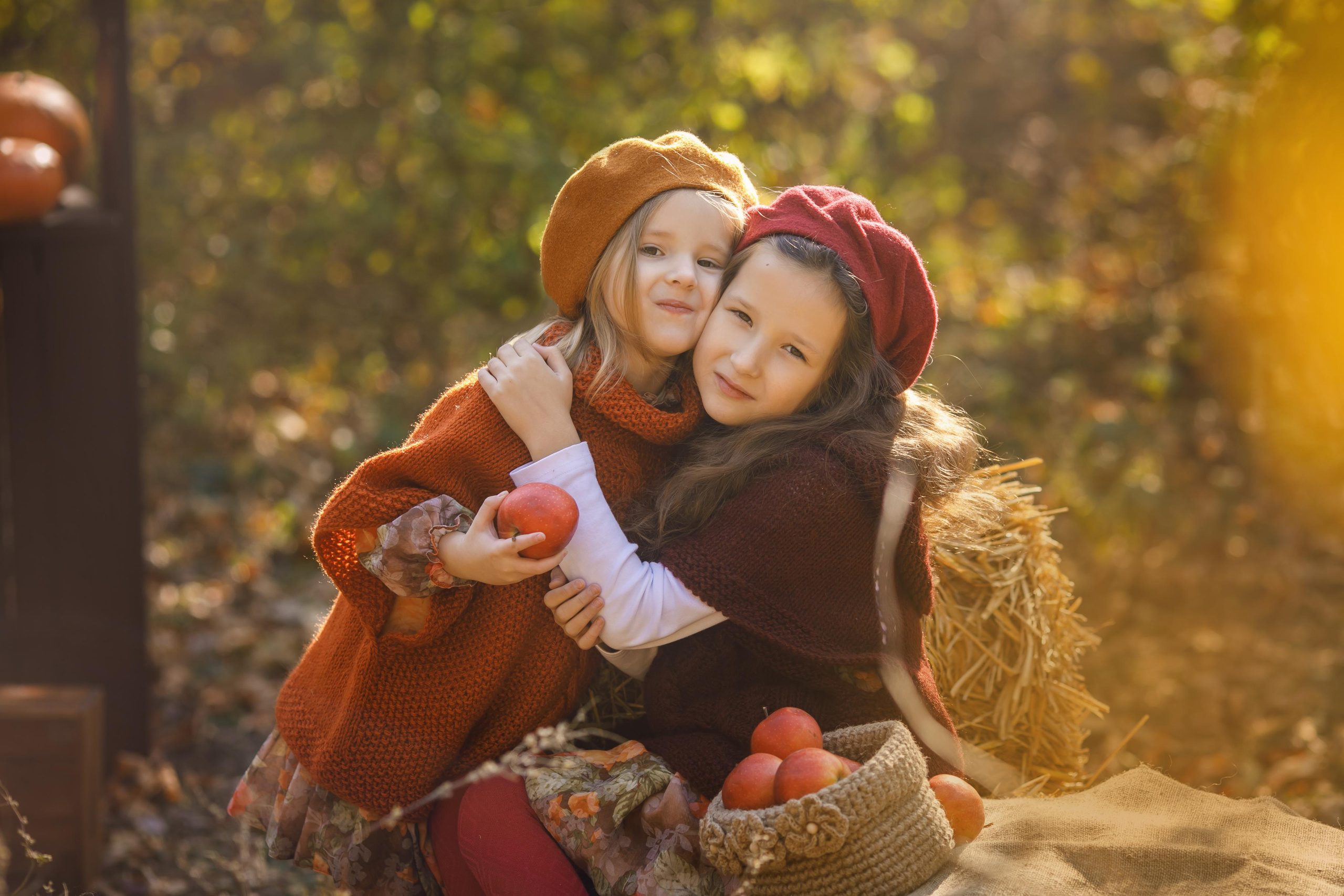 Яркие осенние сестрички. Семейный и детский фотограф в Ростове-на-Дону