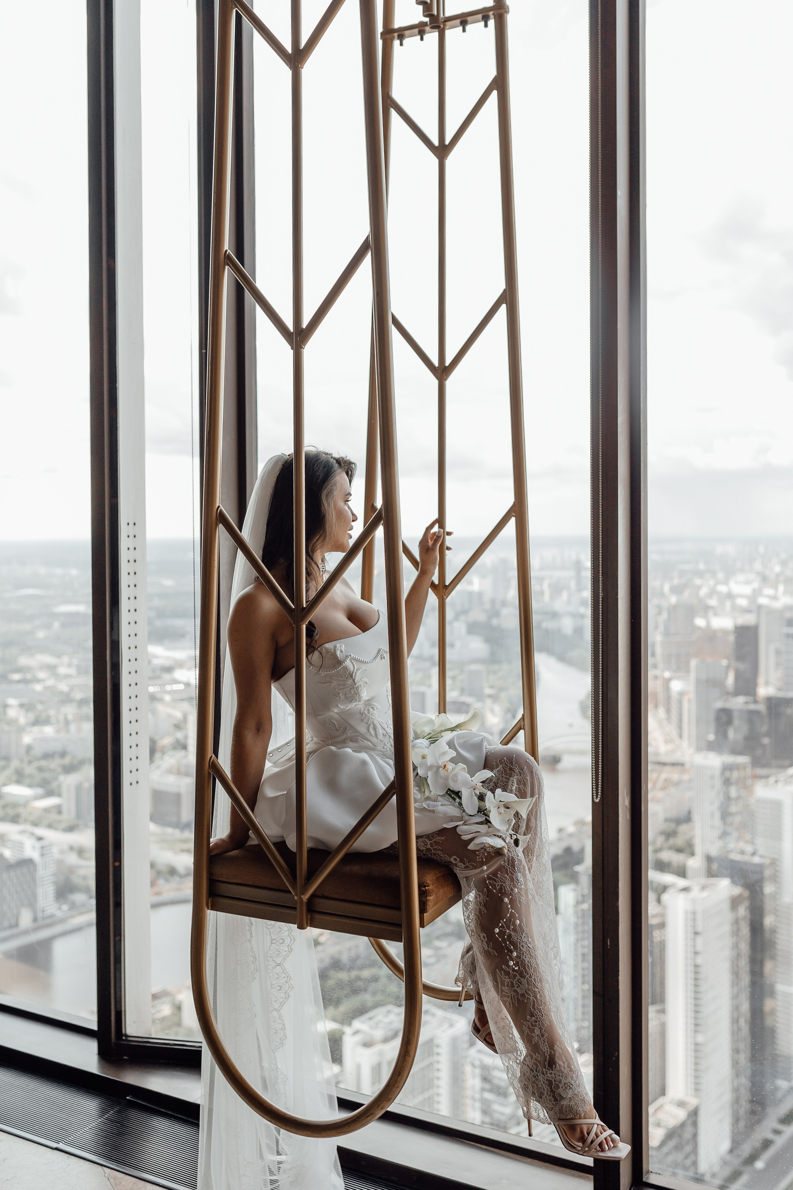 свадебная фотосессия в ресторане Birds башня Око Москва Сити