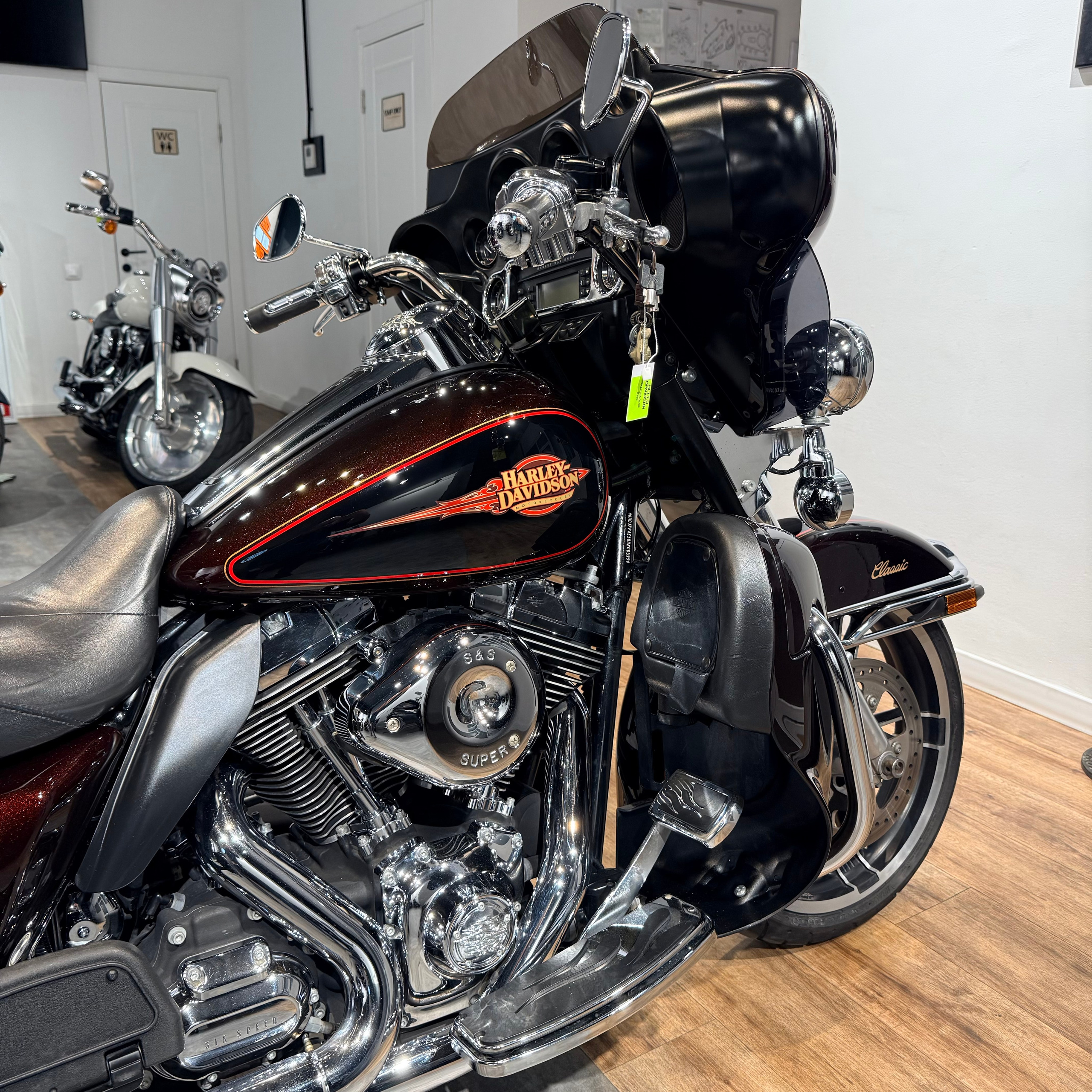 2010 Electra Glide Screaming Eagle (VIN *5HD*0389). Hello Davidson, Москва. Только хорошие мотоциклы…