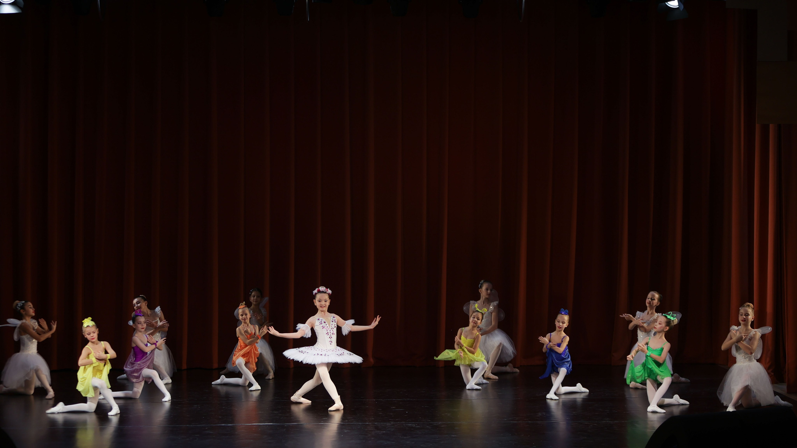 Фестиваль хореографического искусства «КУБОК ЛЕГЕНДЫ — 2025». Выпускные альбомы и школьный фотограф в Подольске, Троицке, Щербинке, Москве и Московской области