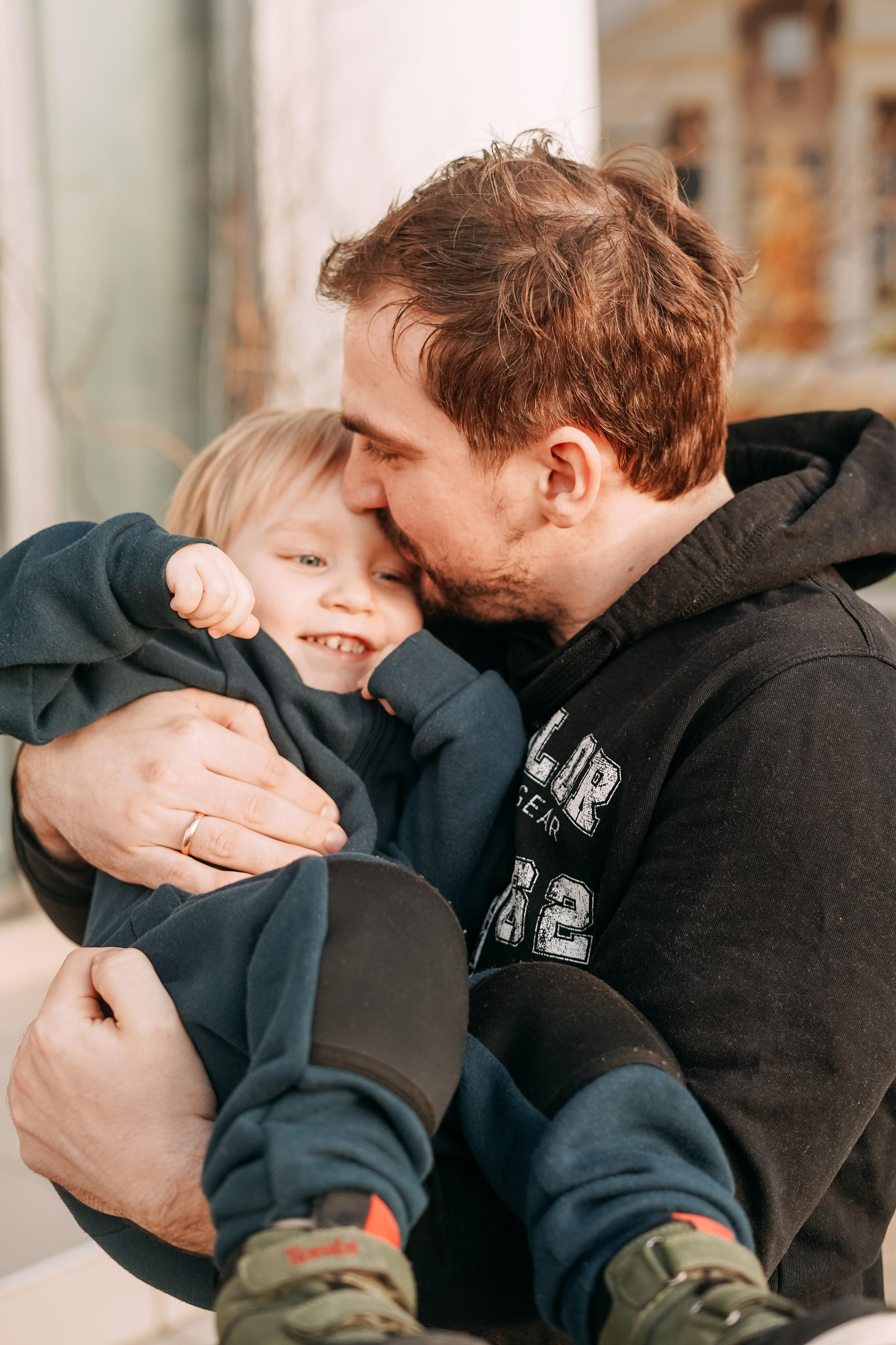 Артем, Надя, Миша, Коля и Федя в морском порту Сочи. Фотограф в Сочи и Абхазии | Фототуры | September Air