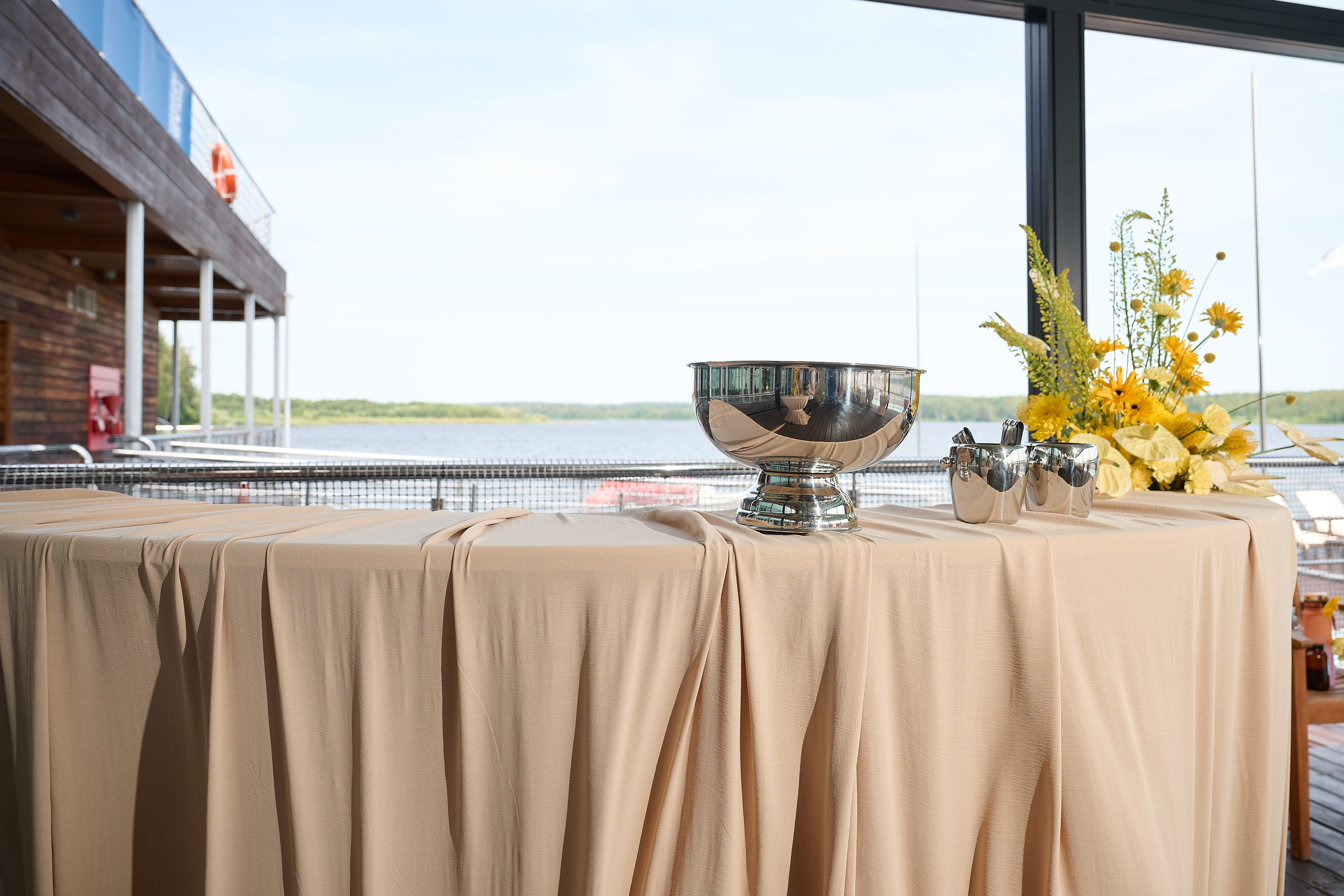 Стилизация фуршетной зоны и банкета на 60 человек для закрытого меропрития одного из крупных банков. Сет-дизайнер и фуд-стилист в Москве Инна Чертова