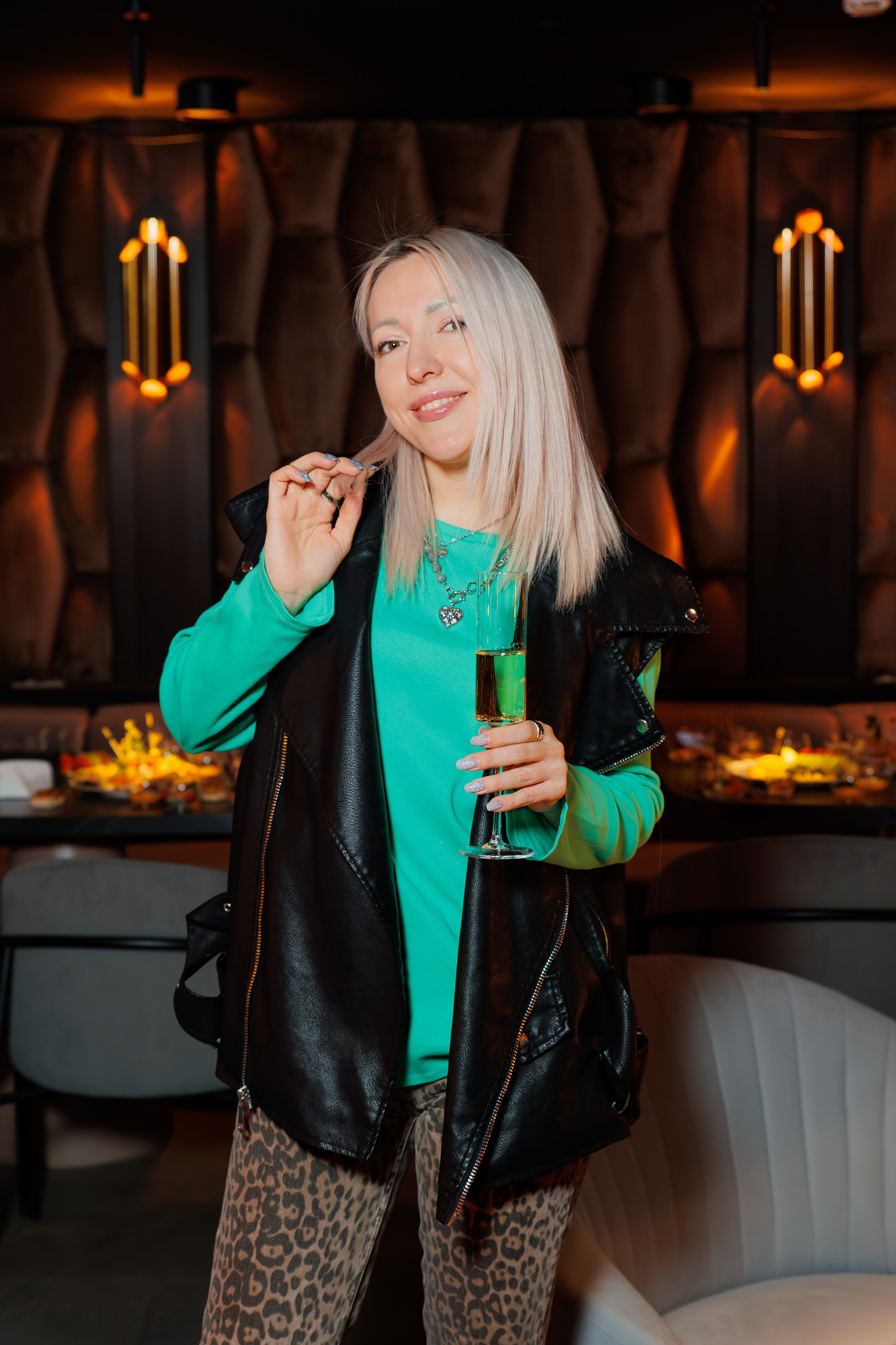 SOLOVI — Открытие караоке-бара. СВОИ. ФОТООТЧЕТЫ-СОБЫТИЯ-МЕСТА