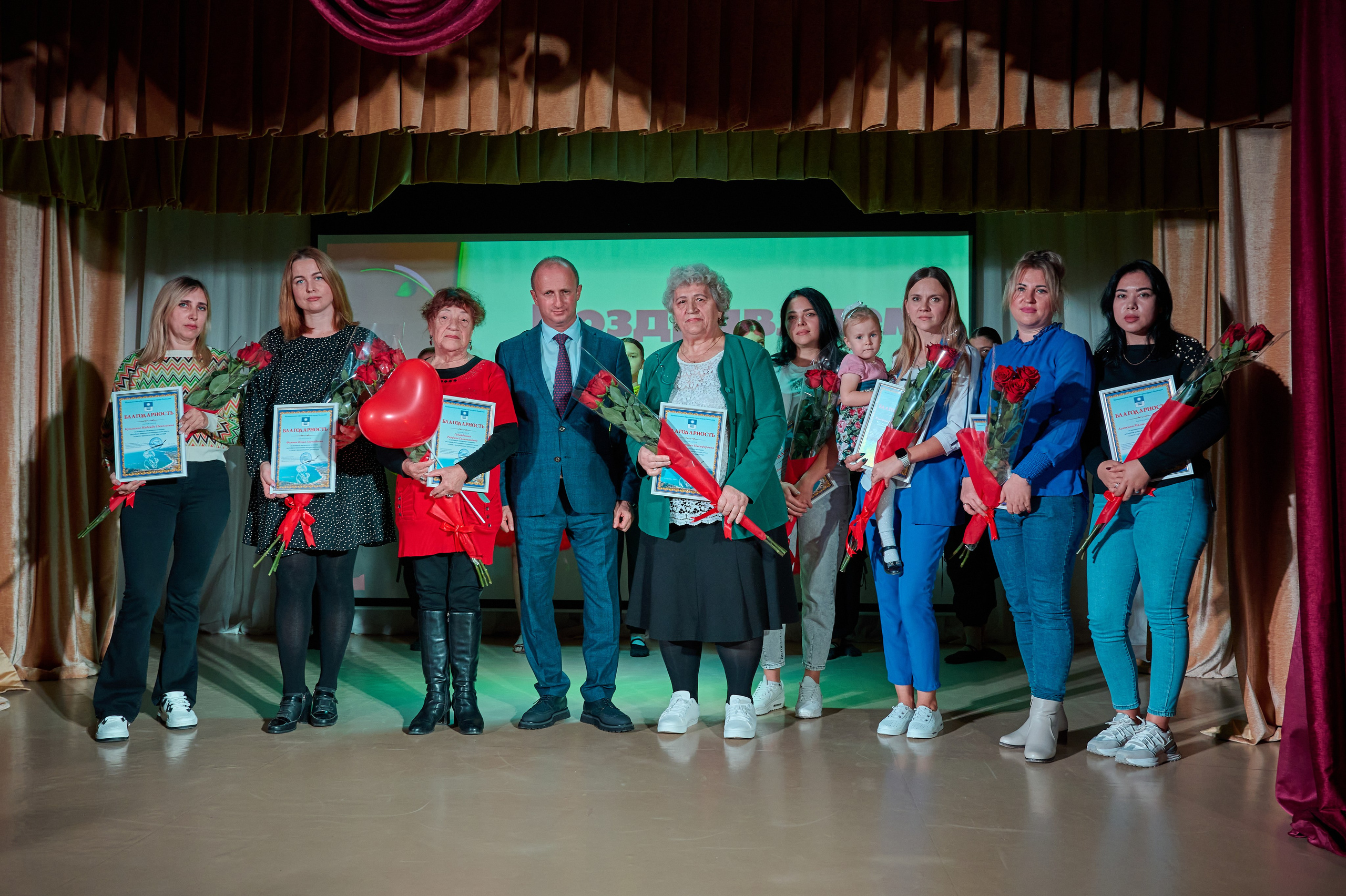 День матери ДК Виноградный. Жизнь курорта Кабардинка в фотографиях