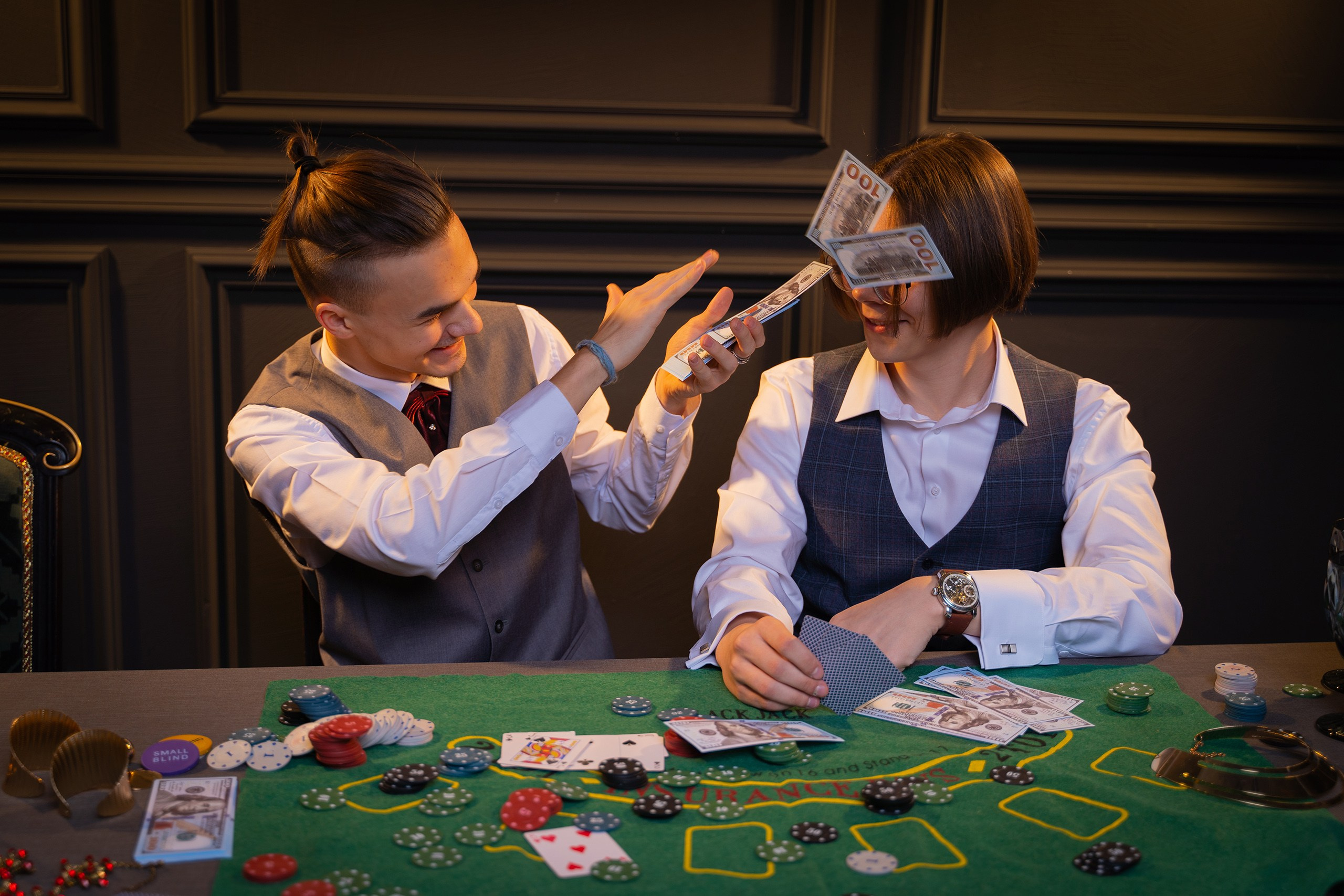 Тематическая студийная фотосессия для выпускных альбомов Жанна Бакунович