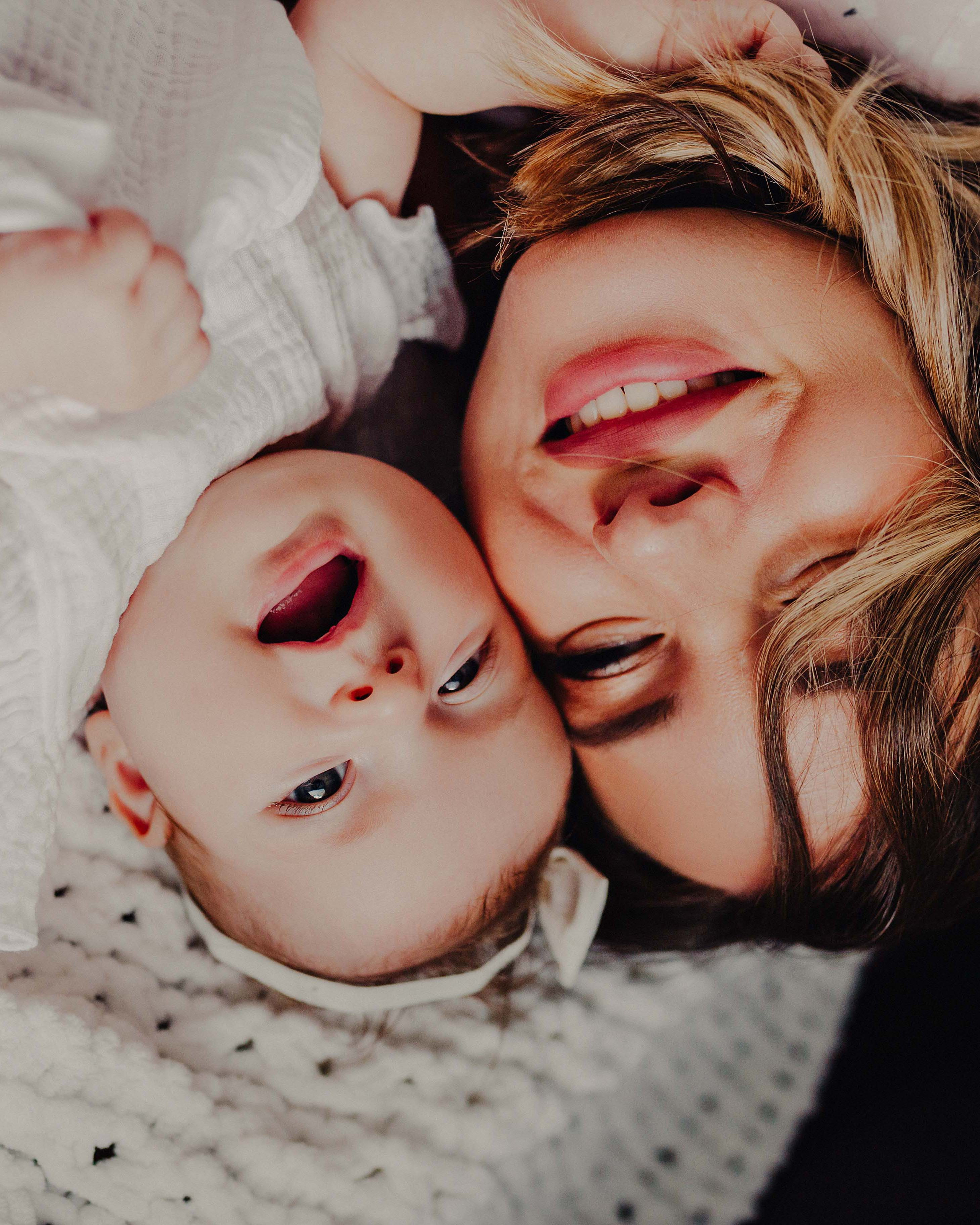 Домашняя съемка для Мирославы и ее родителей. Семейный и индивидуальный фотограф в Санкт-Петербурге Маргарита Щипкова