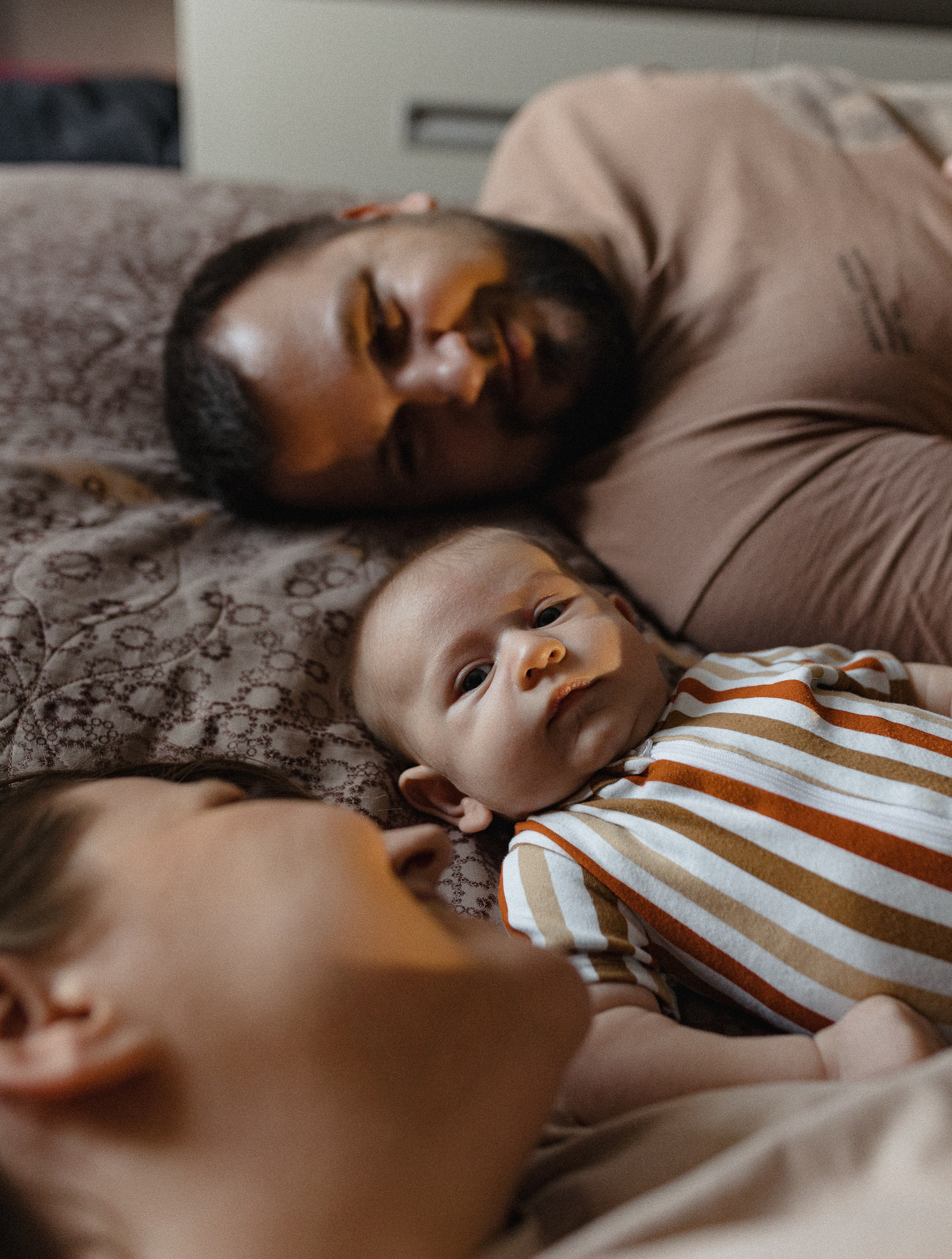 Домашняя семейная фотосессия с малышом. Портретный и семейный фотограф в Москве Мария Рослякова