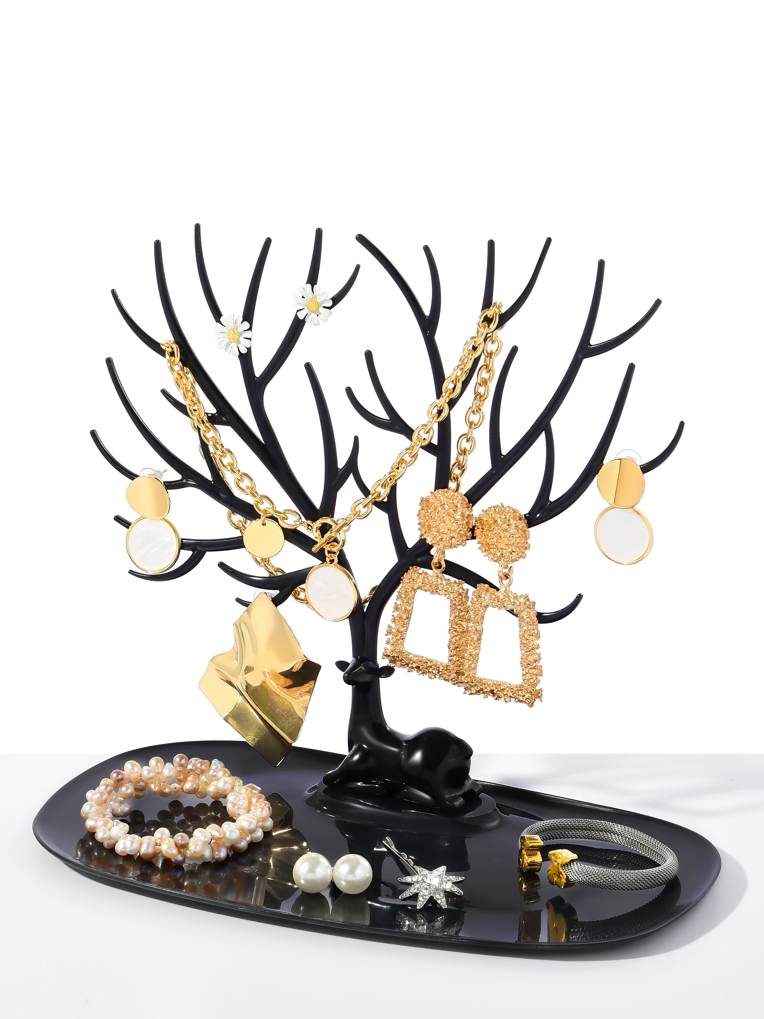 Съемка украшений. Фотосъемка ювелирных изделий и украшений в Москве. Предметная фотосъемка для маркетплейсов в Москве. Предметный фотограф Дмитрий Дрогунов