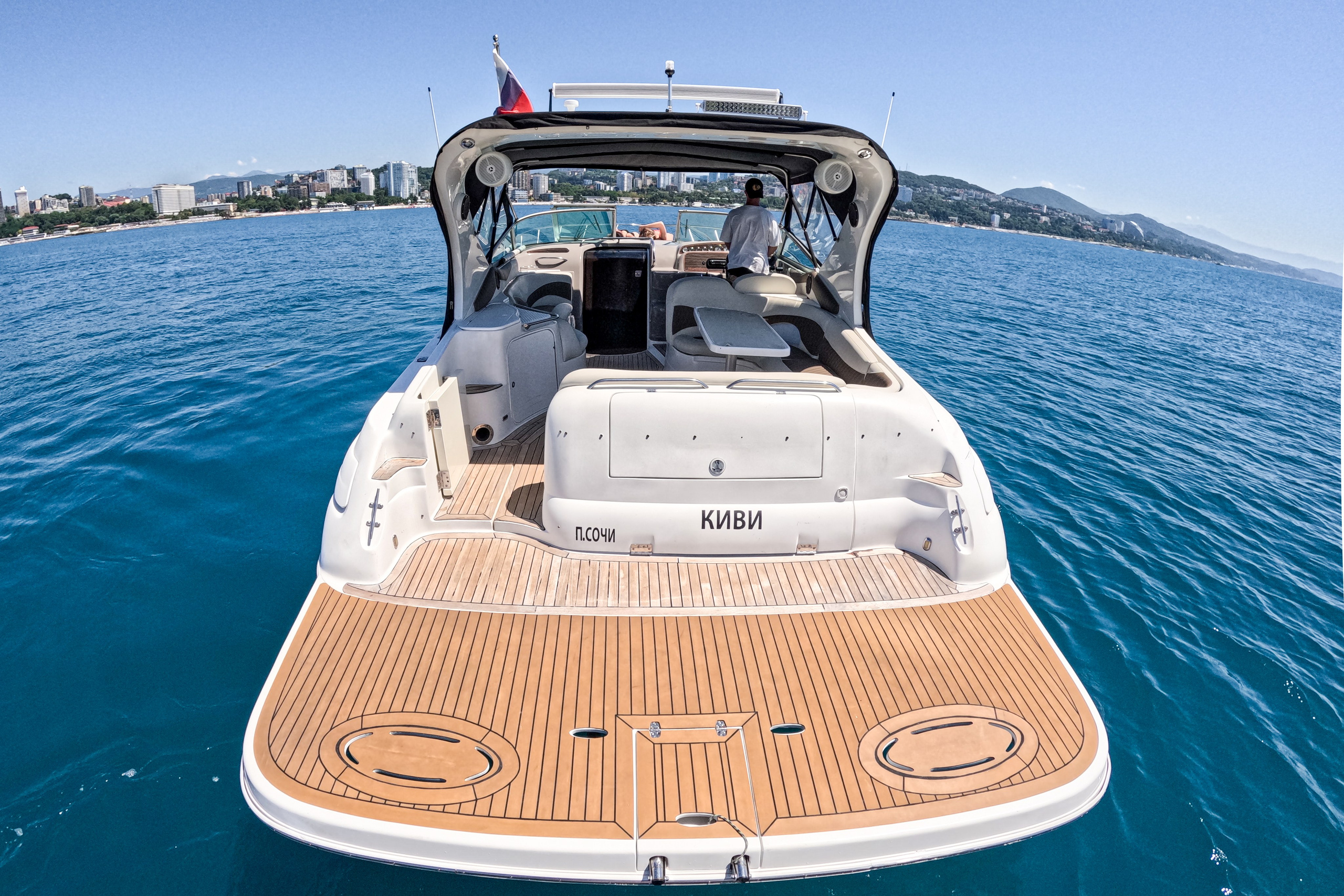 Катер Киви Аренда Яхты в Сочи Яхтанаморе YACHTNAMORE YACHTANAMORE