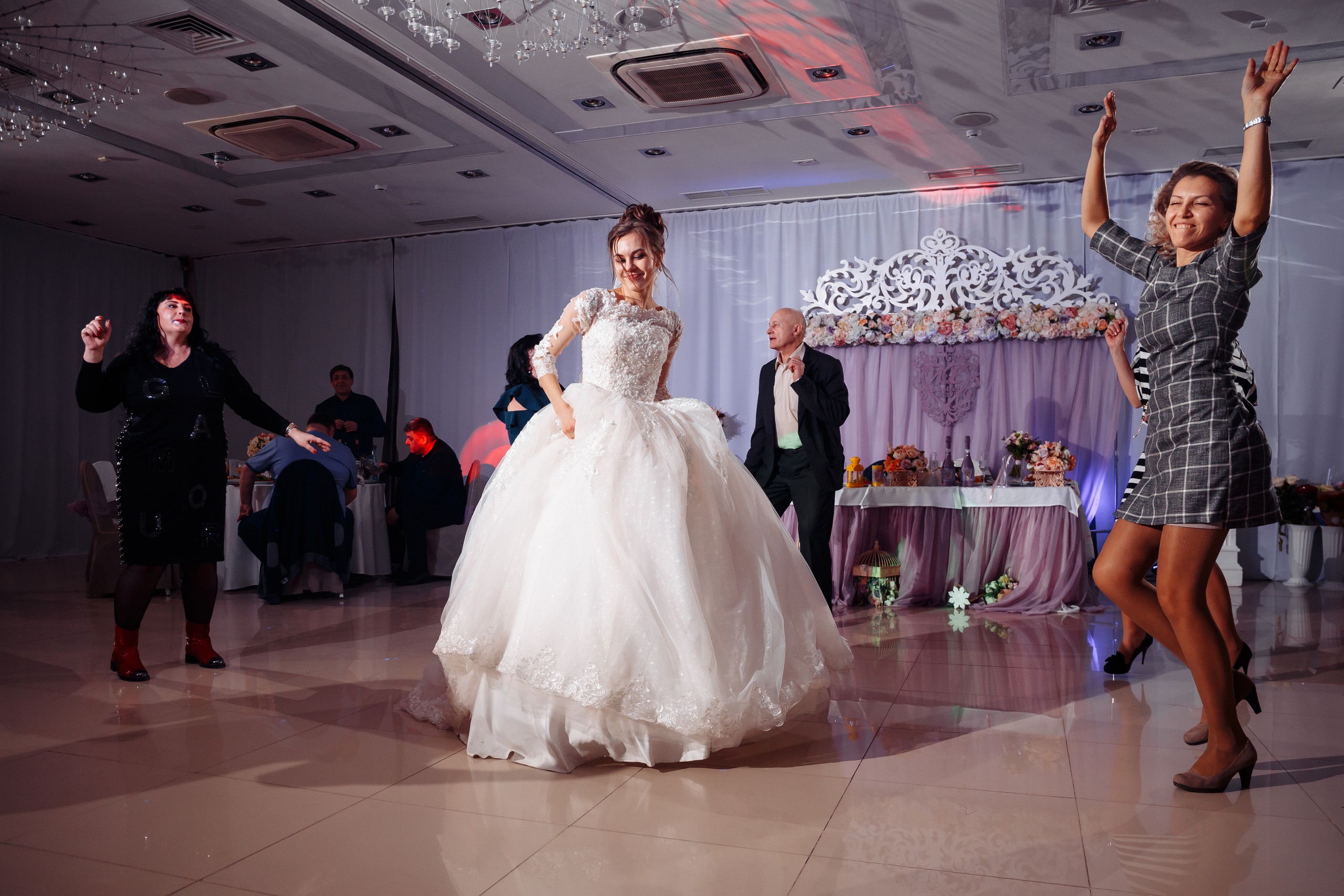 Свадебная фотосессия Ивана и Елены 01.03.2019. Свадебный фотограф Ерхов Антон