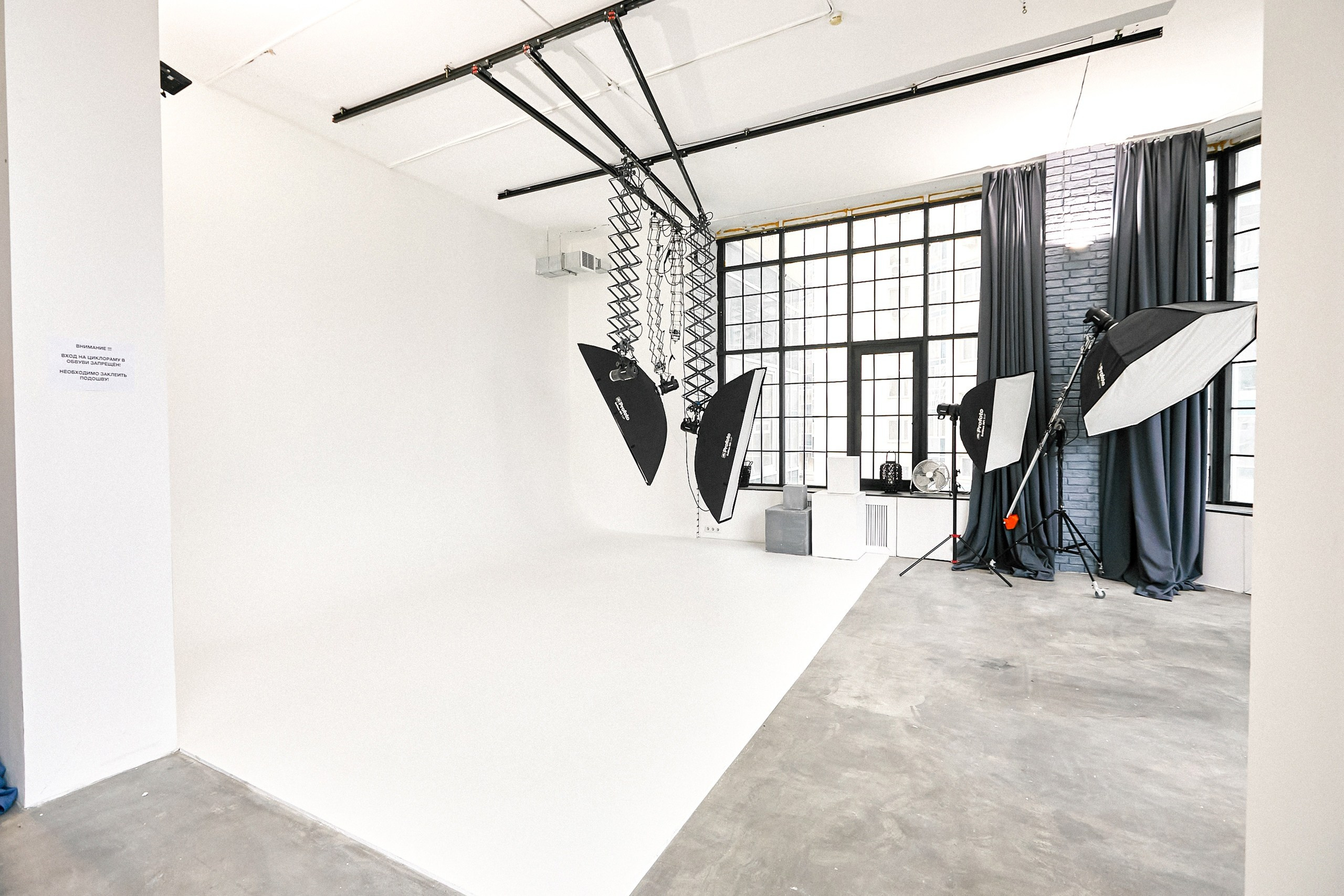 Фотостудии. Фото и видеосъемка Alex May Екатеринбург