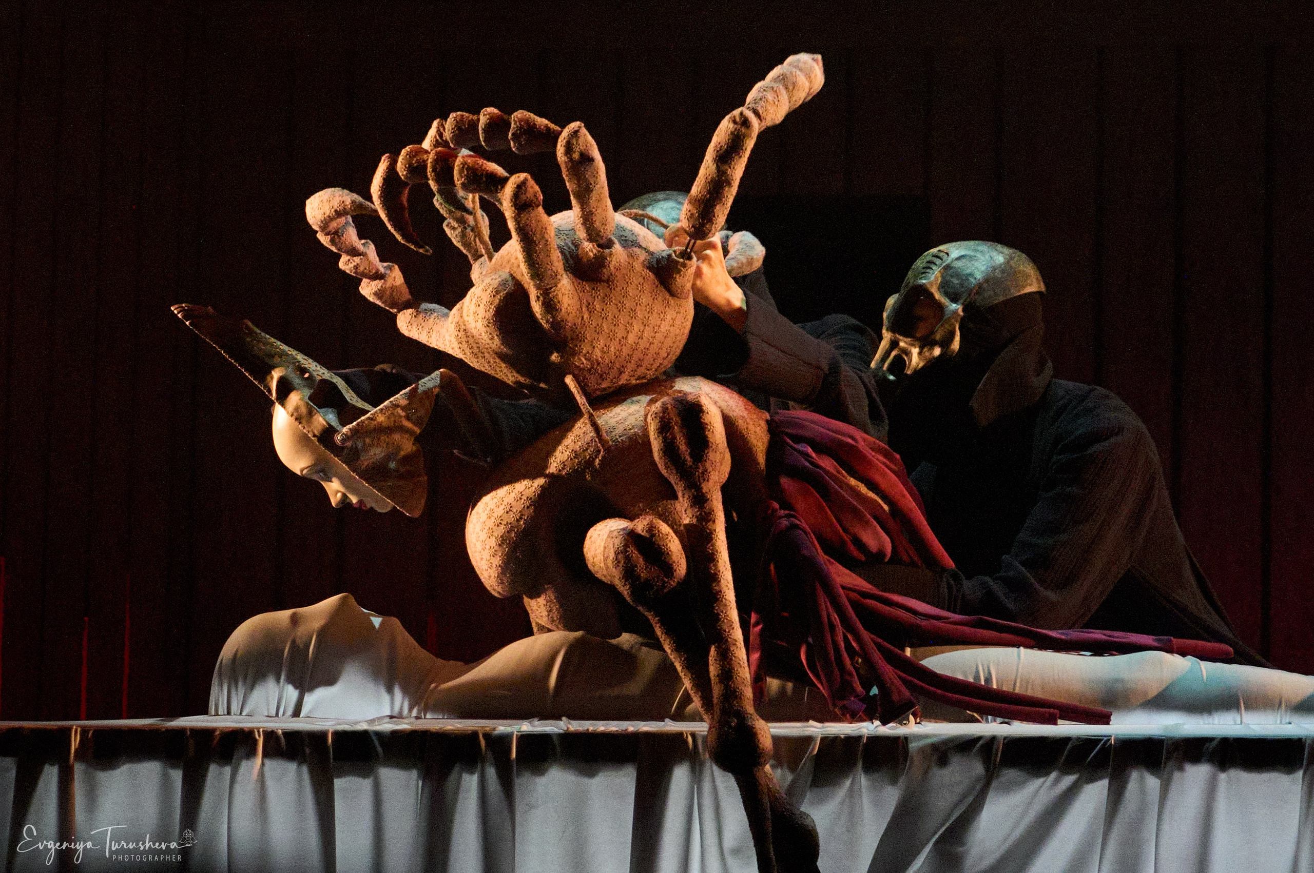 Картины из жизни доктора Фауста | 10.11.2025 | Театр кукол имени С. В. Образцова. Фотограф Евгения Турушева