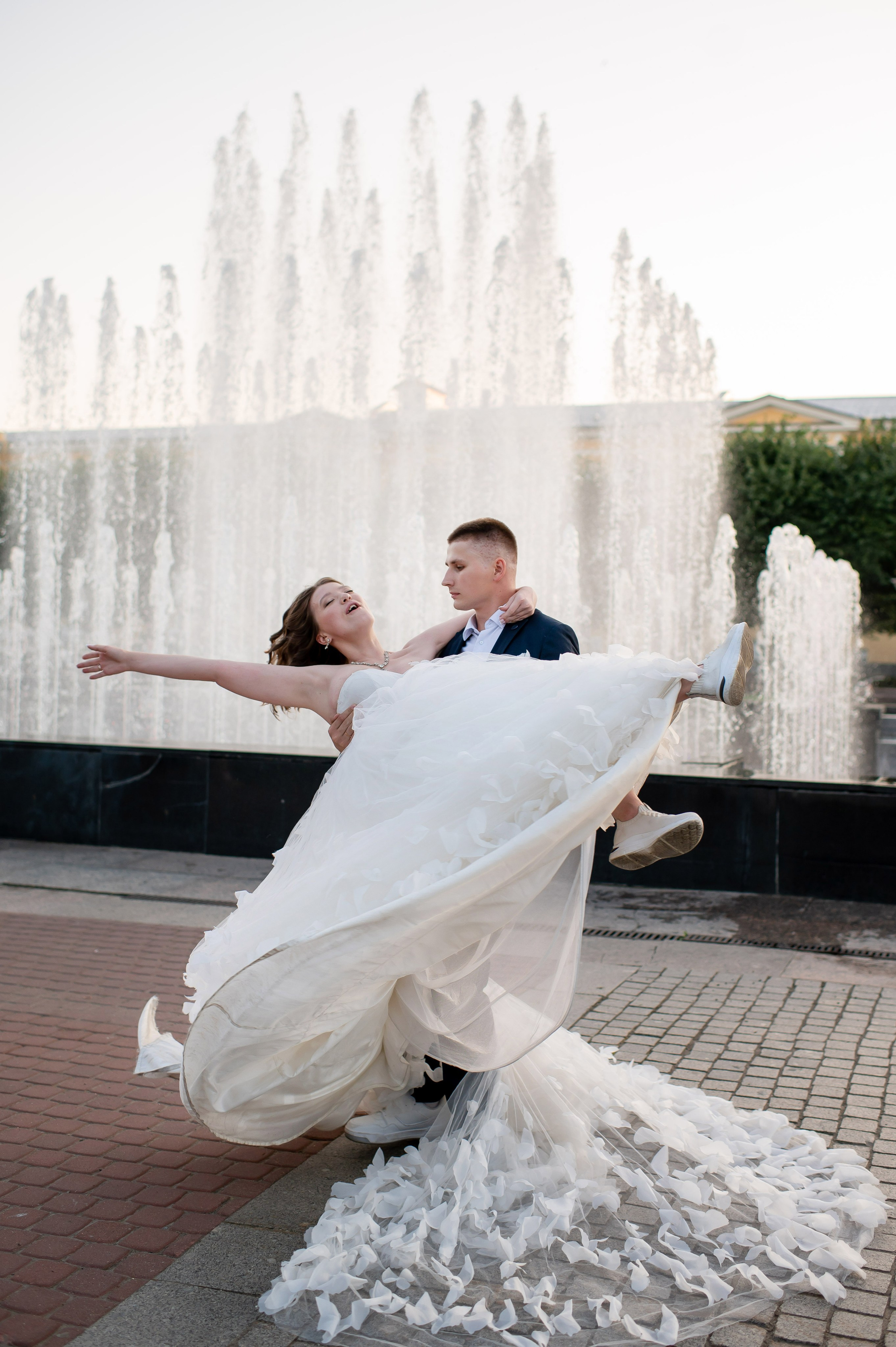 Зажигательная и динамичная свадебная фотосессия Анастасии и Максима. Портретный, семейный и свадебный фотограф в Санкт-Петербурге и в Пушкине Ширяев Денис