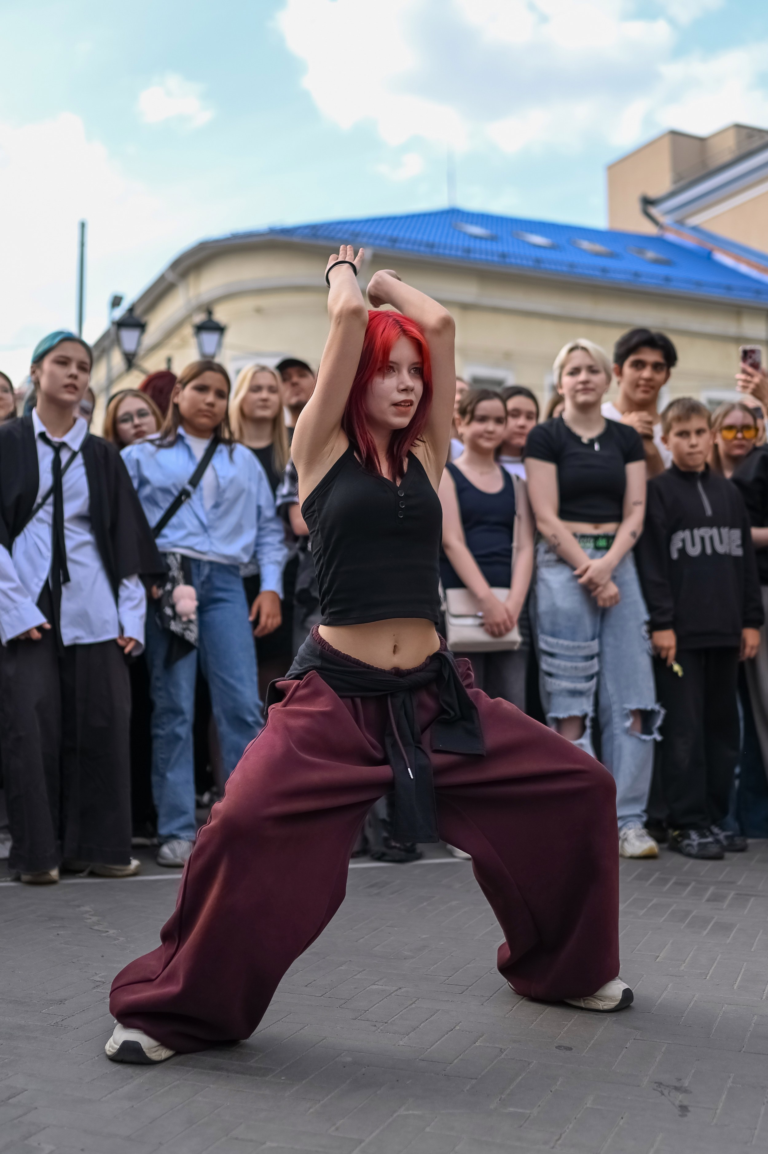 Гости кафе HOT POT в Казани участвуют в танцевальном флешмобе запечатлено аккредитованным фотографом Алексей Клейменовым