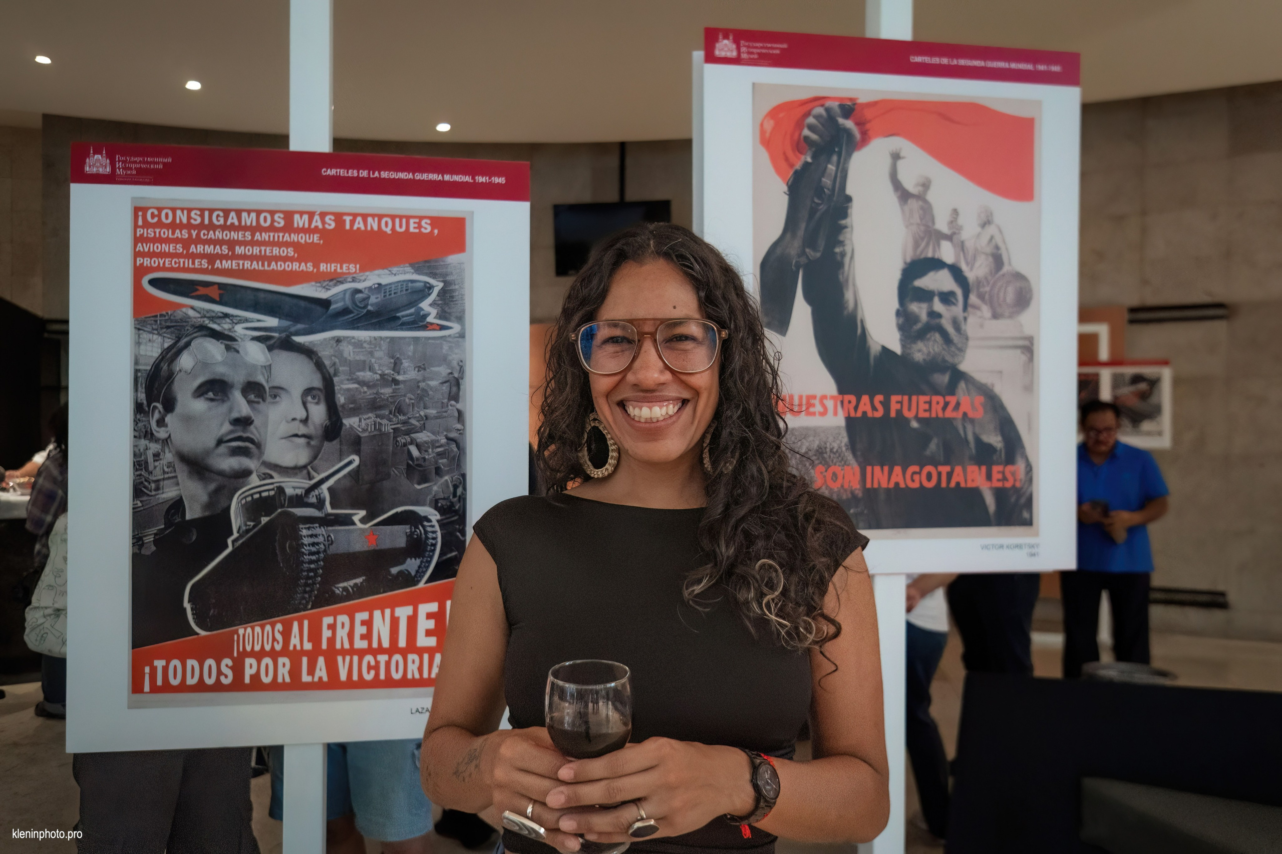 Posters of the Great Patriotic War. CDMX Photography | Alex Klenin| Portrait & Event Photographer