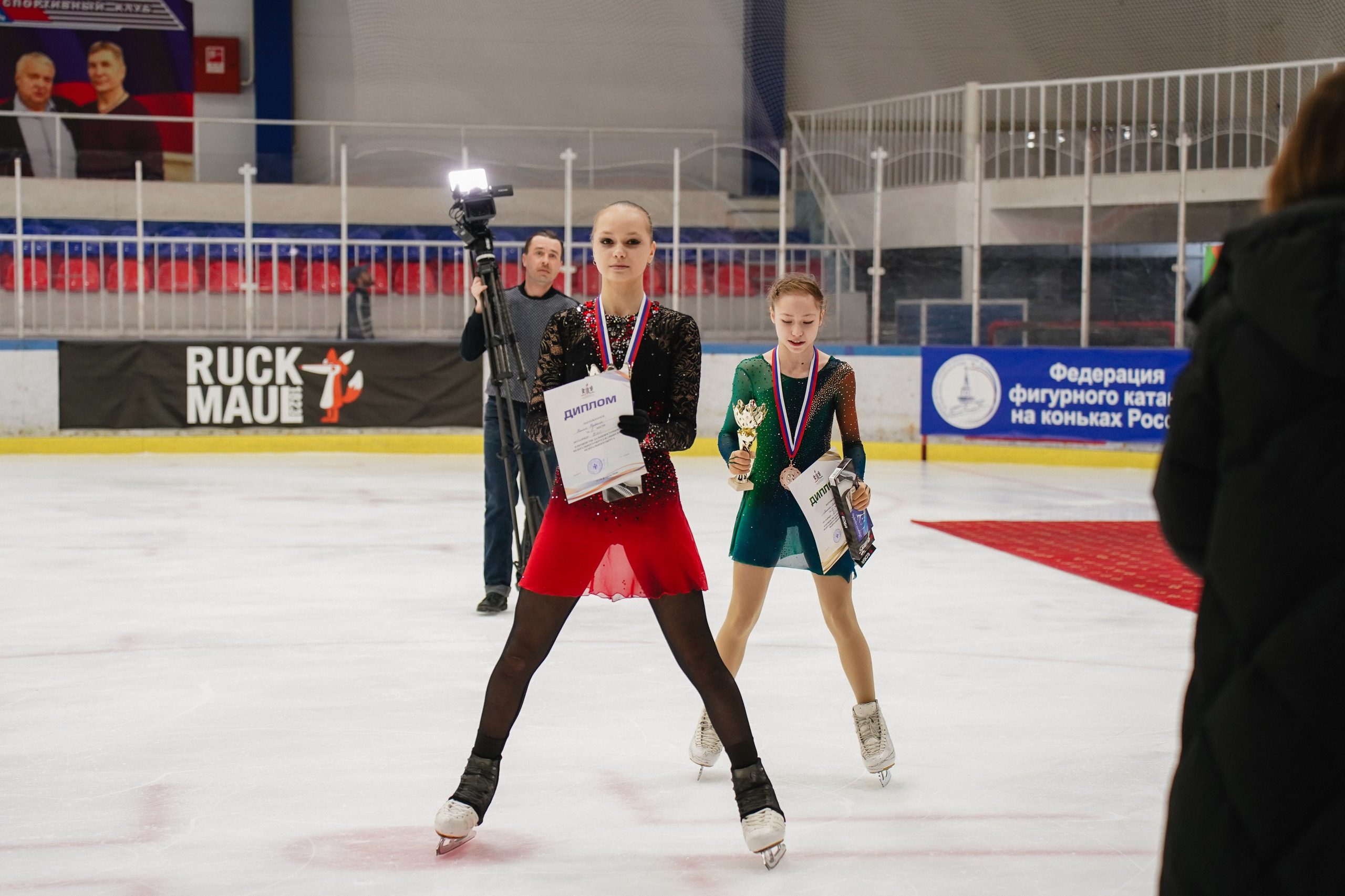 Первенство ДФО и СФО по фигурному катанию на коньках г. Искитим. Воробьева Ксения — Спортивный и танцевальный фотограф Новосибирск
