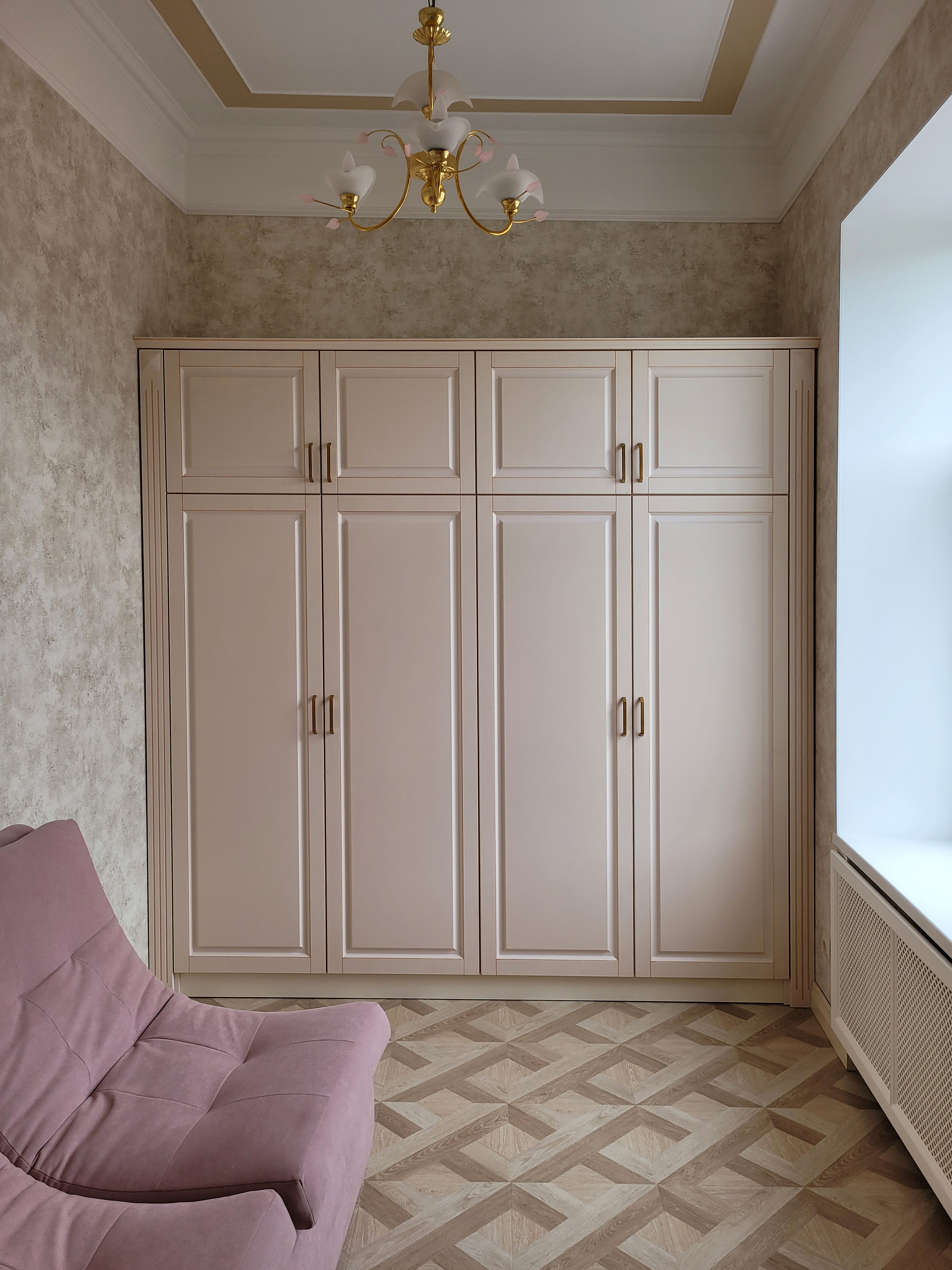 Шкафы, гардеробные и прихожие на заказ в Евпатории. Мебель на заказ в Евпатории