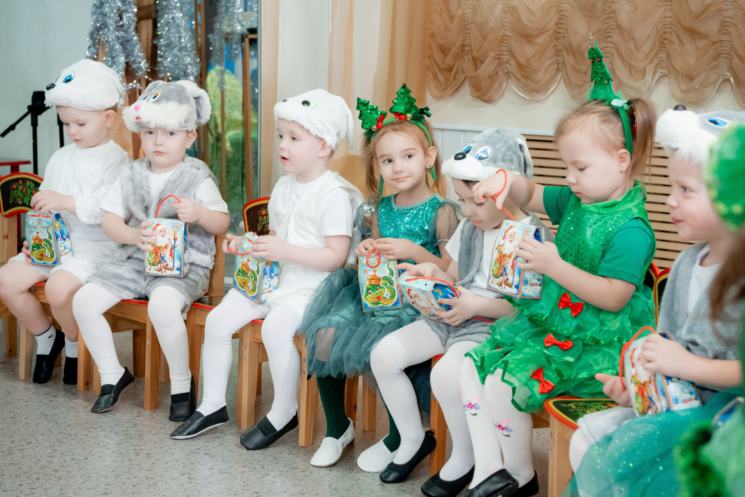 Ëлка в Детском Саду. Фотограф в Волгограде и Волжском Александр Горбань
