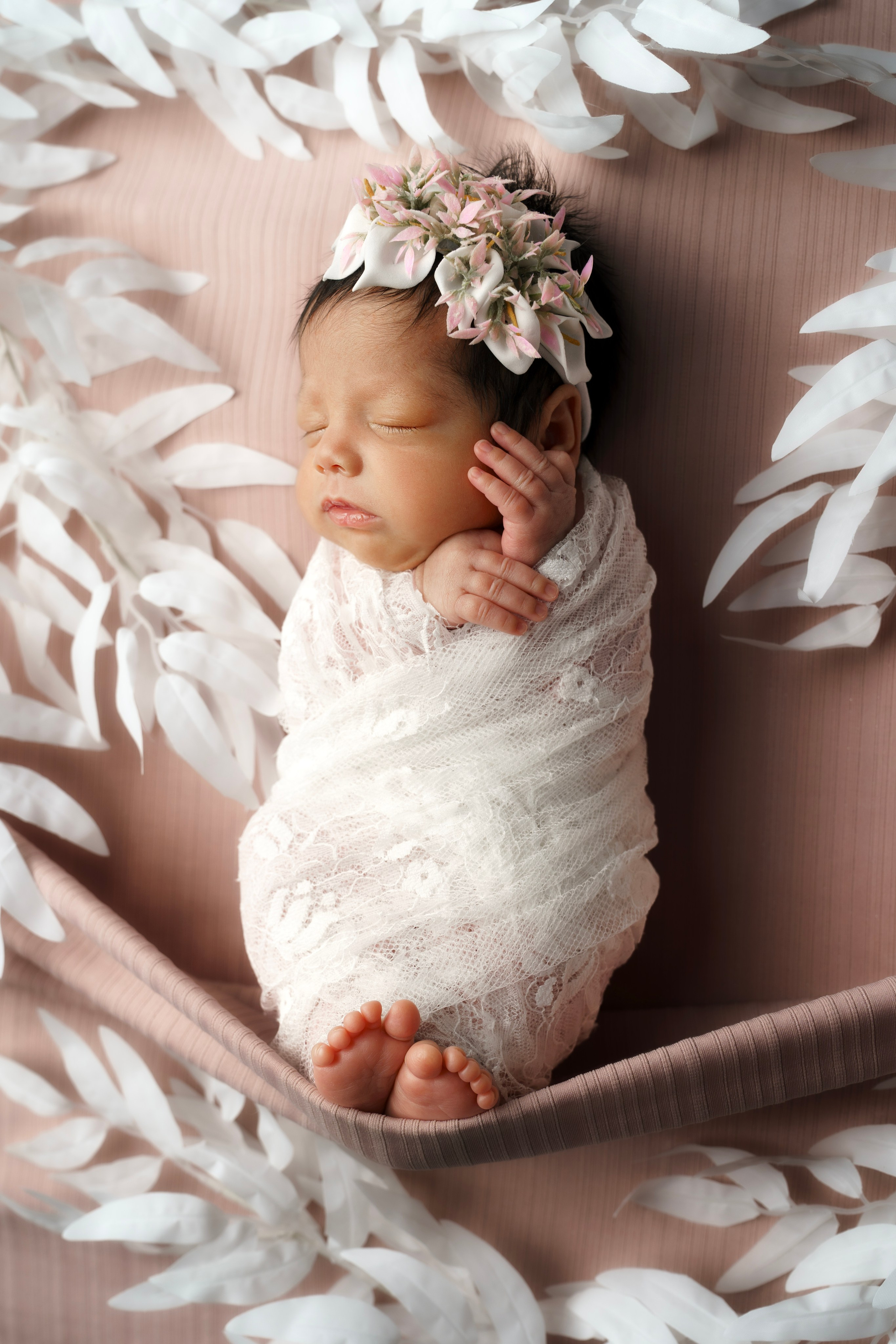 Фотосессия новорожденного (newborn). Фотограф новорожденных, детей до года и беременных в Симферополе