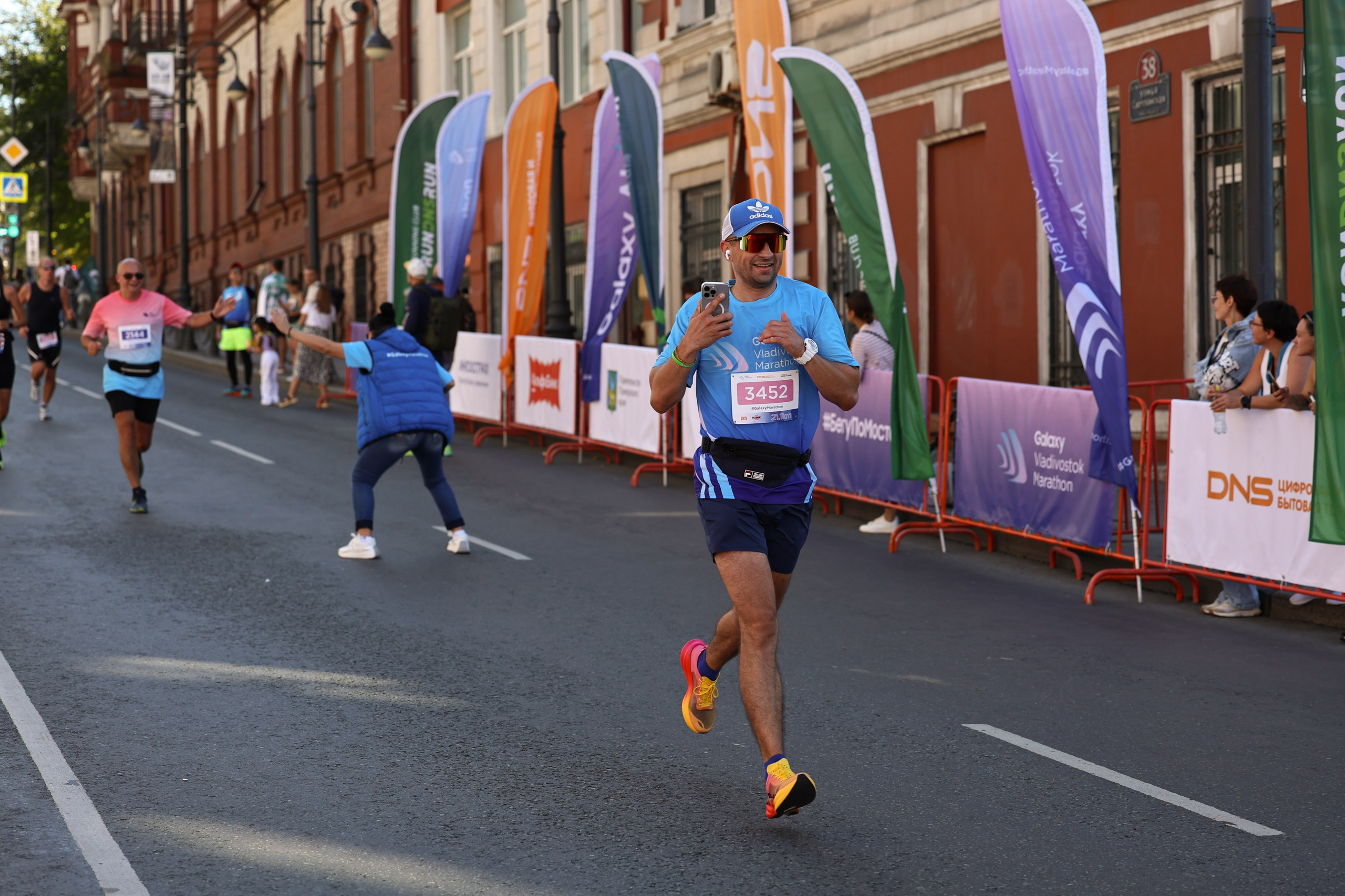 Репортажная фотосъемка во Владивостоке. Портретный, свадебный, репортажный фотограф во Владивостоке Юлиана Джули Фокс