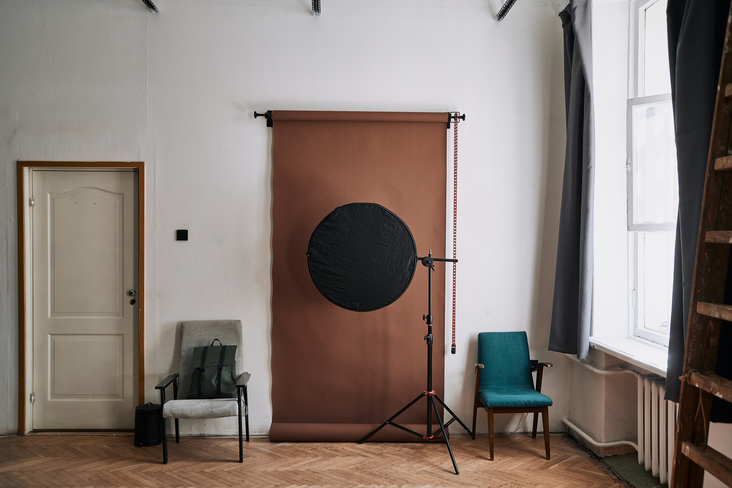 Уютная фотостудия на юге СПб. Авторские холсты ручной работы. Фотограф Денис Неместо, портрет, репортаж