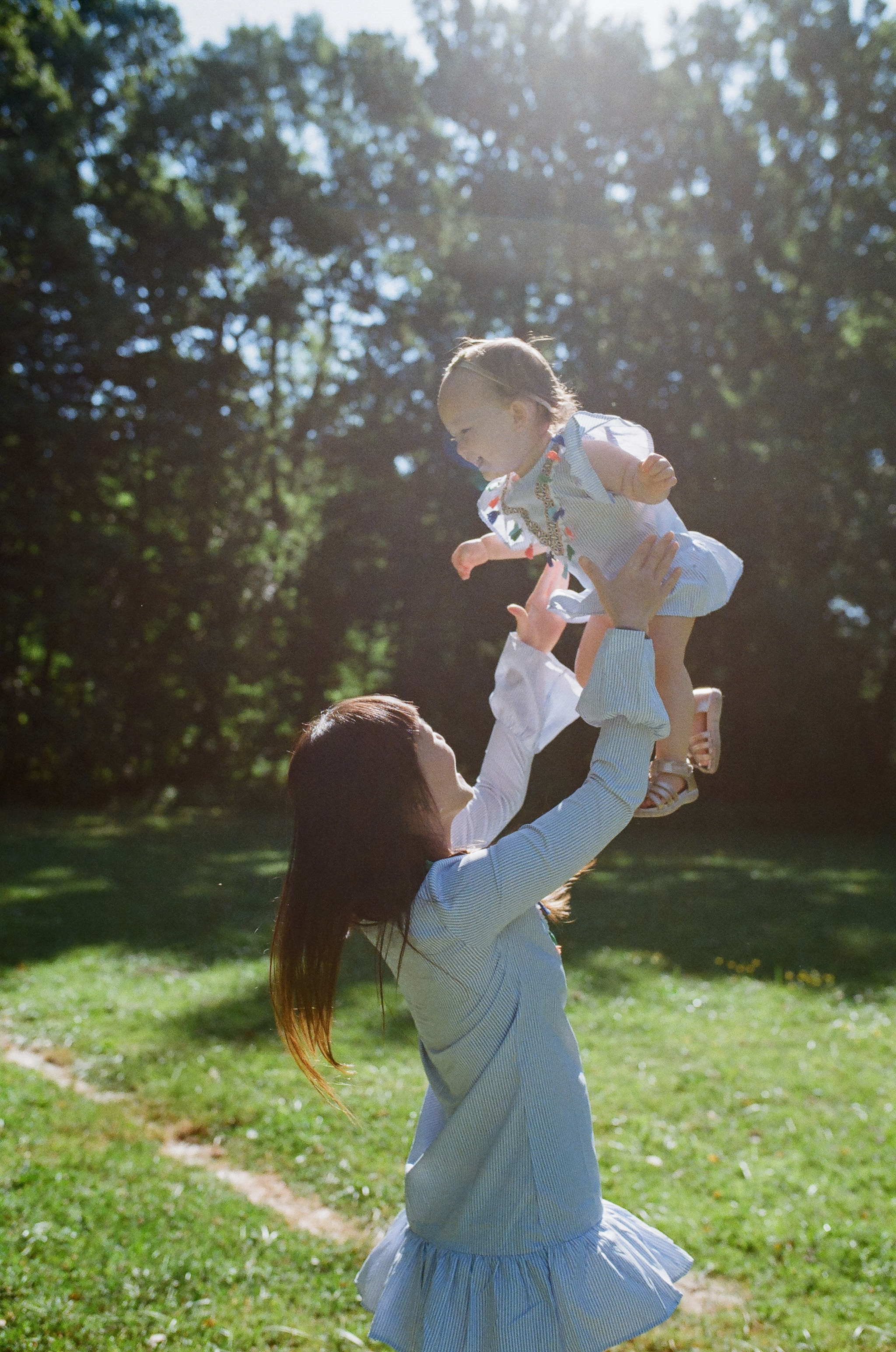 Family. Film photographer in Los Angeles Anastasiya Pankova