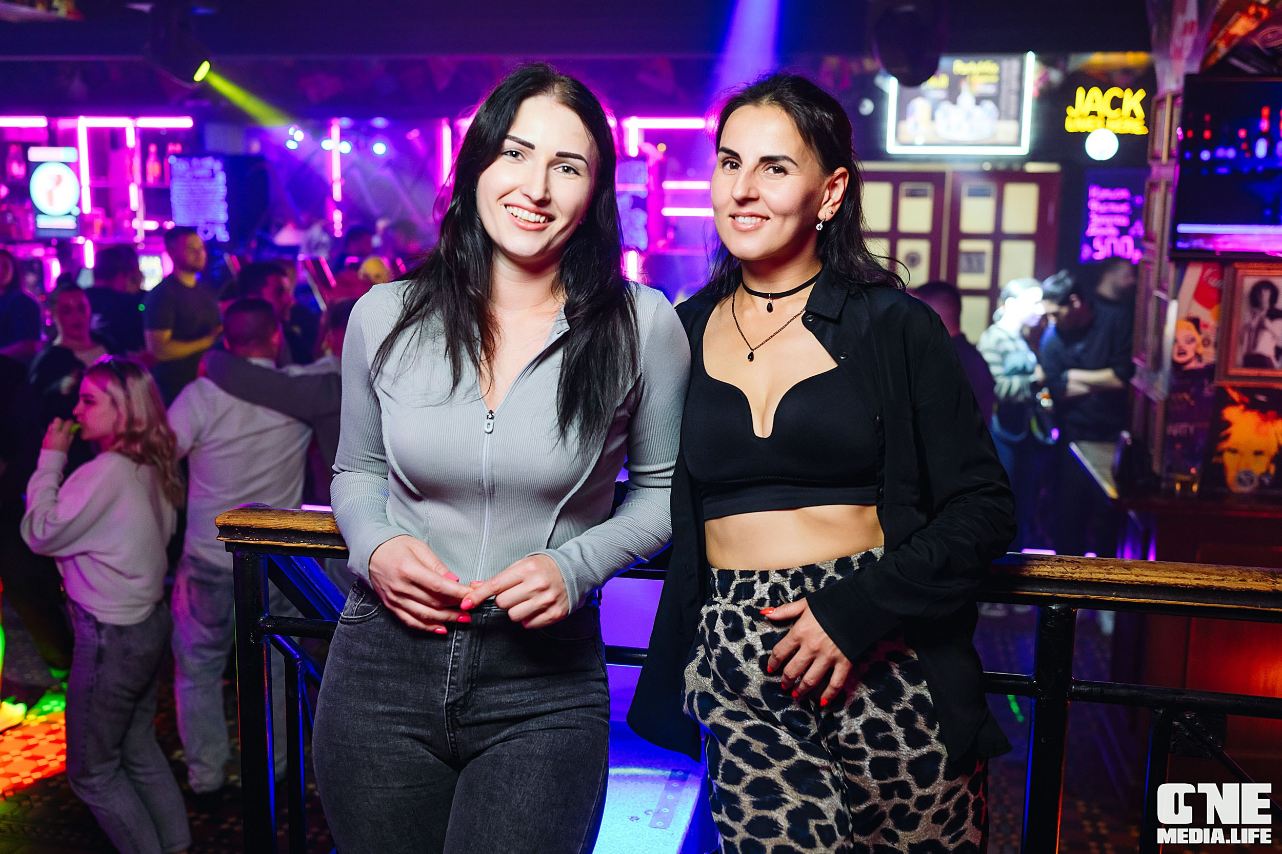 Фоторепортаж из бара XxxX. One Media Life: фоторепортажи, фотоотчеты с мероприятий и заведений
