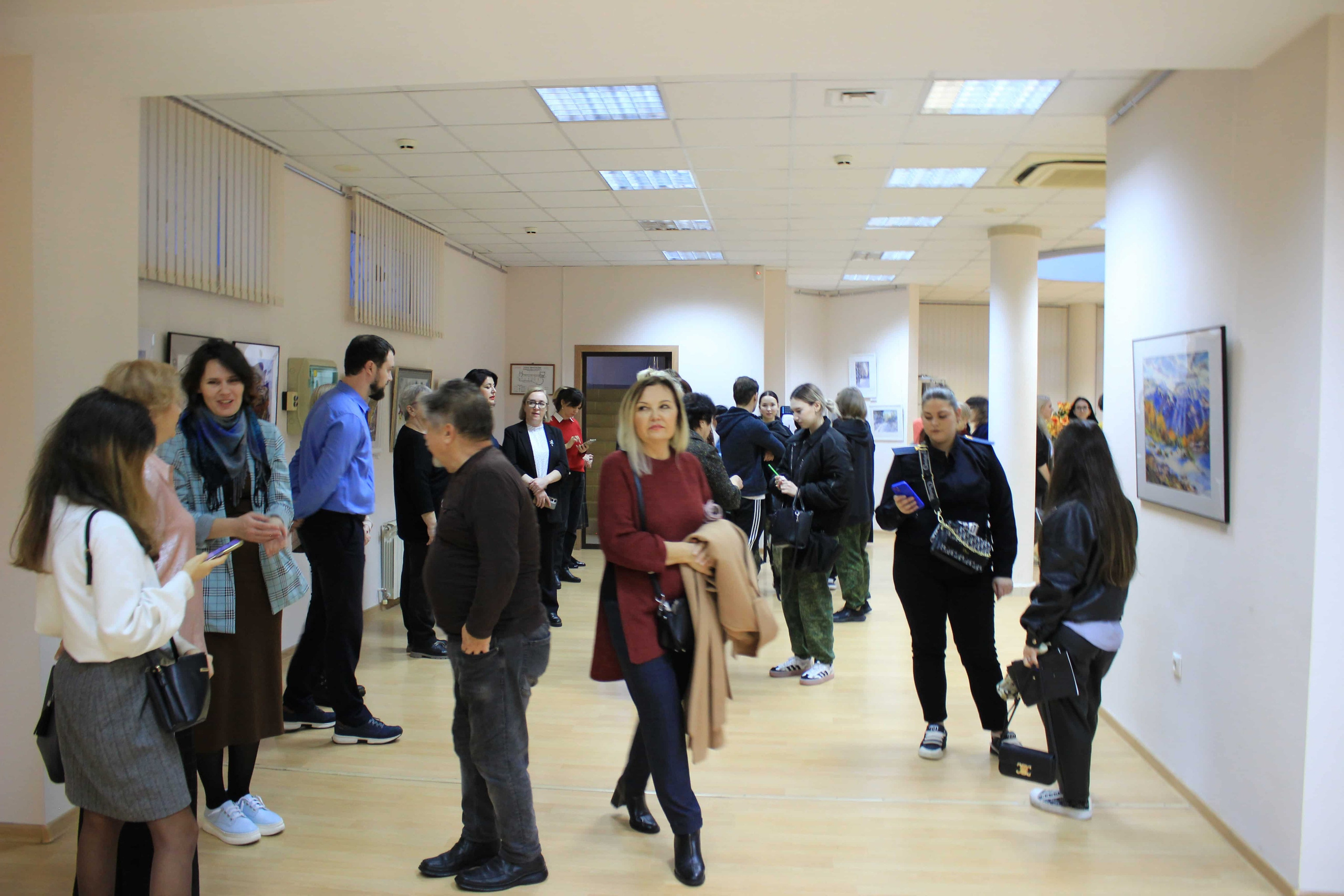 Выставка «Акварельная палитра» 2024-2025. Свет акварели Галины Поплавской