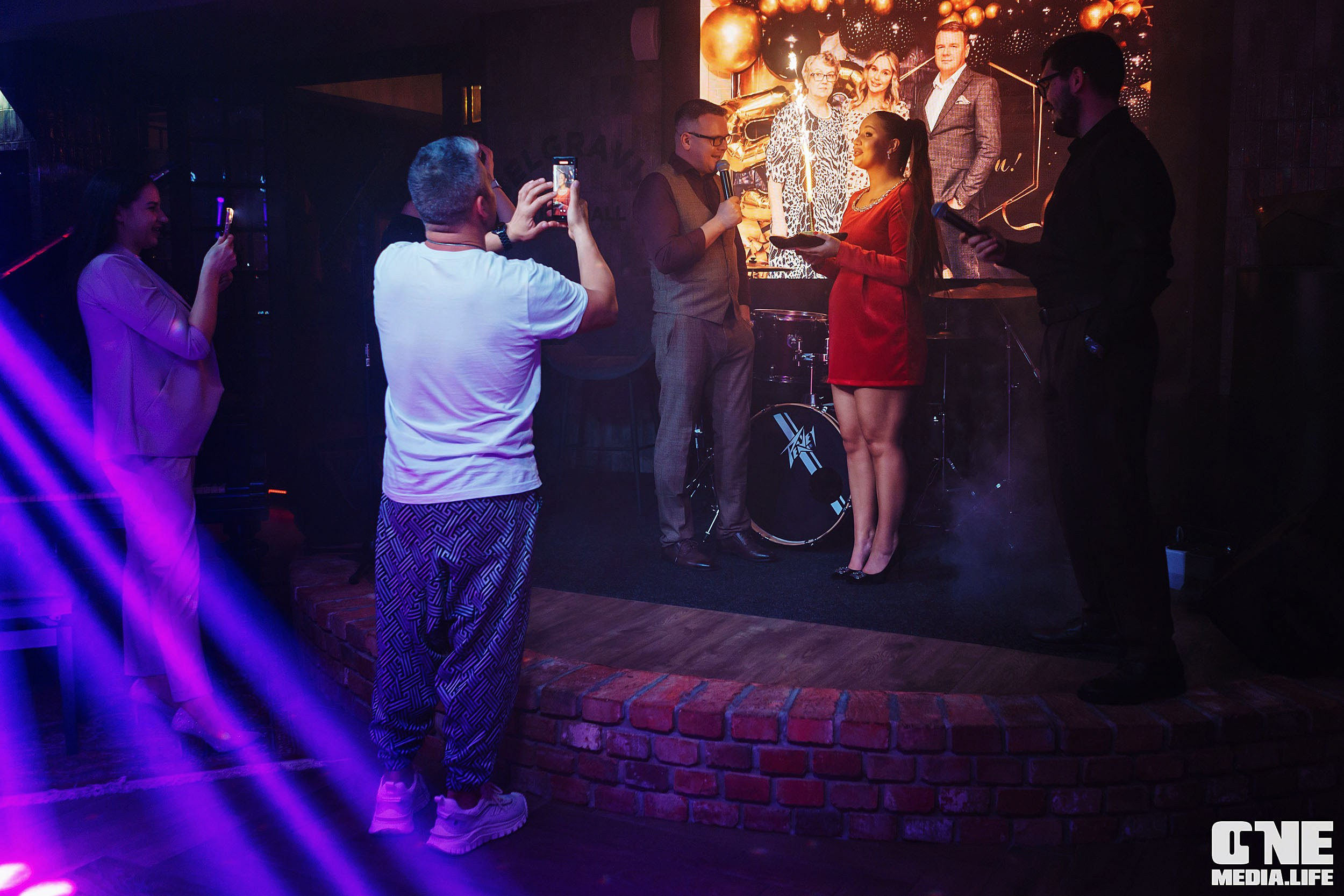 Фоторепортаж из караоке-клуба Белгравия. One Media Life: фоторепортажи, фотоотчеты с мероприятий и заведений