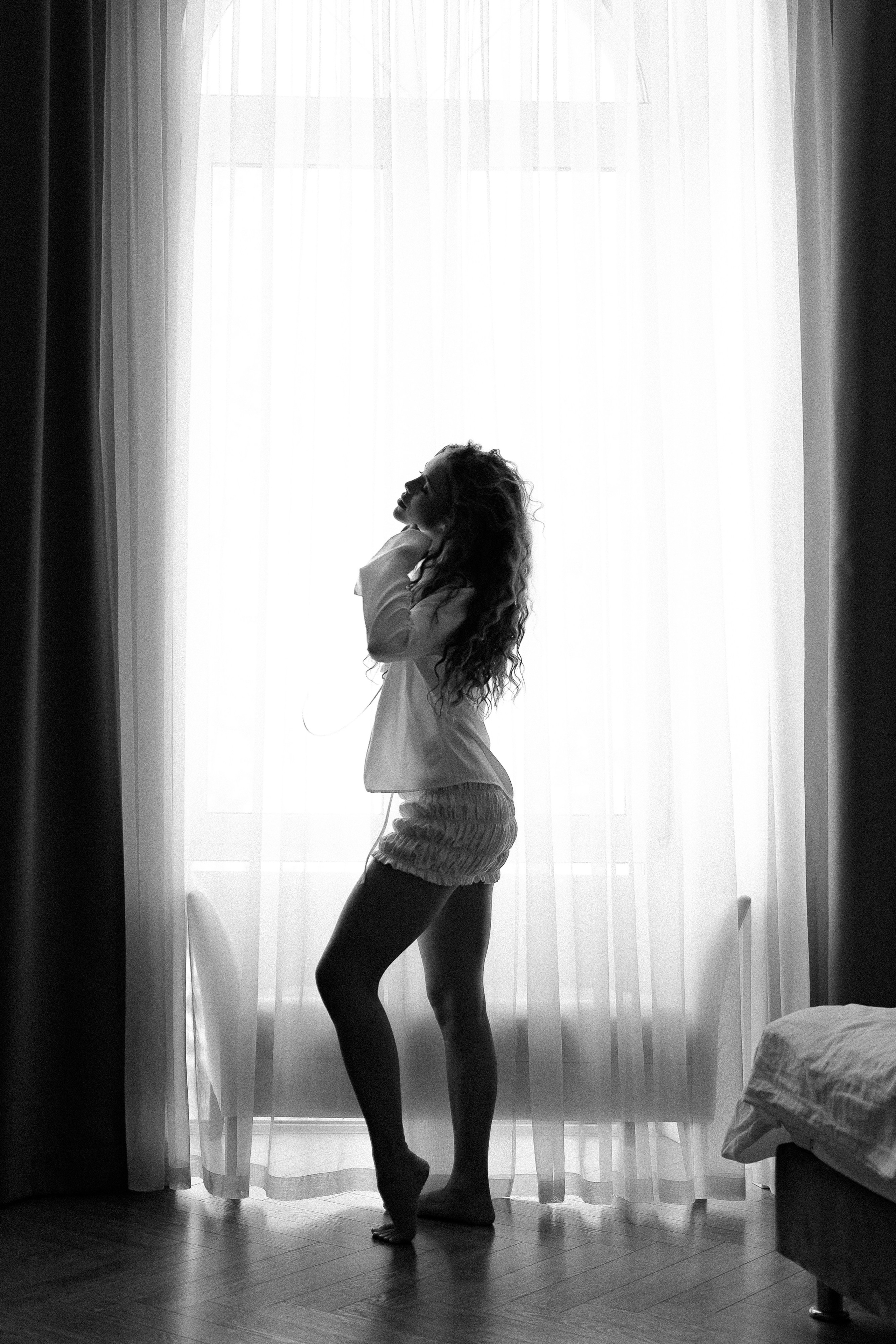 Свадебное утро в отеле Grand Memories и прогулка на катере по Неве. Свадебный фотограф Дмитрий Родионов — Санкт-Петербург и Ленинградская область