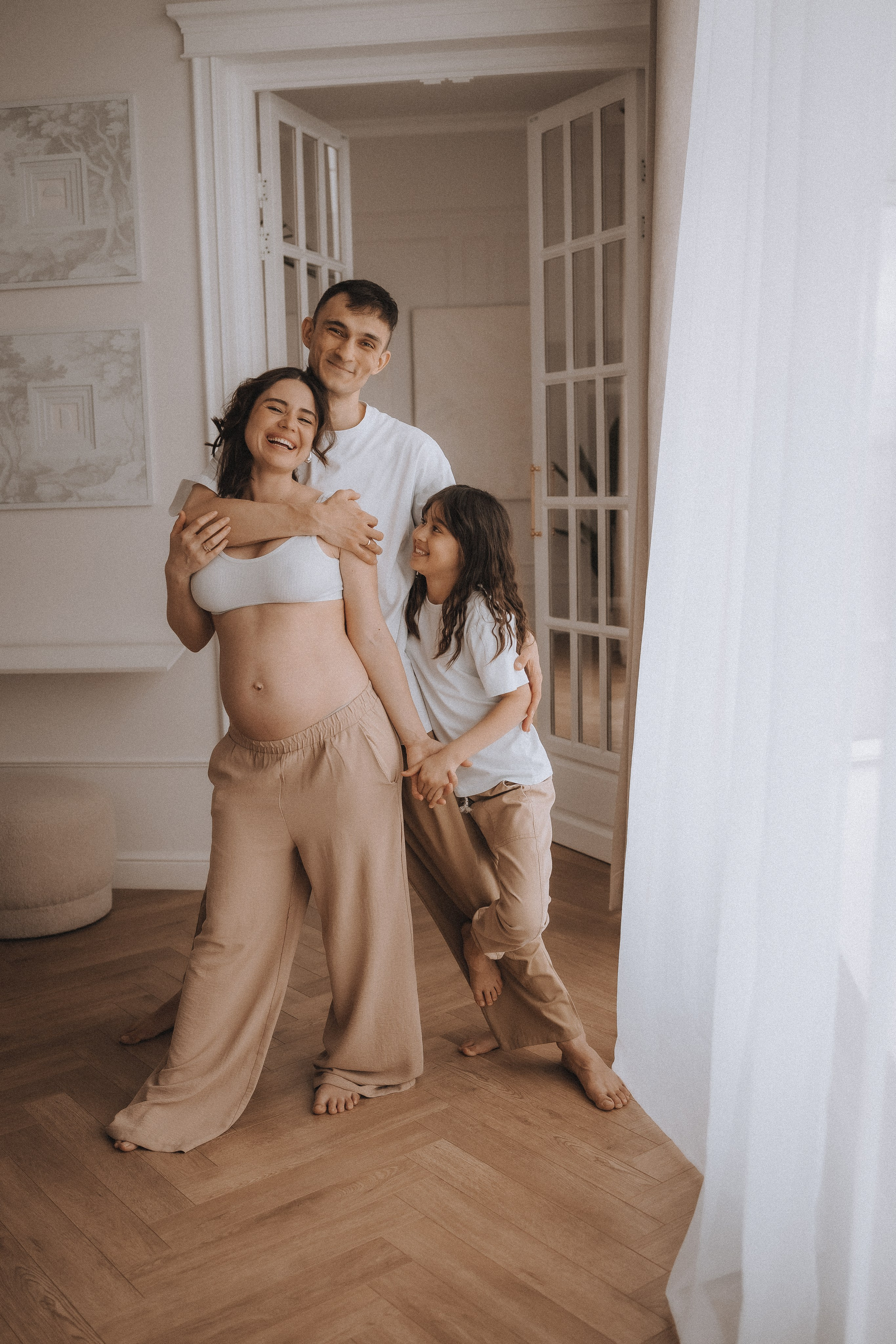 семейная фотосессия в студии с детьми в москве, детская фотосессия в фотостудии в москве, уютные нежные семейные фотосессии в москве, семейная беременная фотосессия в москве с детьми, фотосессия беременности с мужем в москве, светлые фотостудии в москве, стильные семейные фотосессии в москве, фотосессии в стиле lifestyle, фотосессии в стиле лайфстайл в москве, Семейная фотография в москве , семейный фотограф в москве , семейная фотосессия в москве , семья , детская фотография , фотограф , женский портрет , фотосессия , детский портрет , детский фотограф , lovestory , новогодняя фотосессия , детское фото , детская фотосессия , эмоциональные семейные фотосессии в москве, портретная фотография в москве, заказать семейный фотоальбом в москве