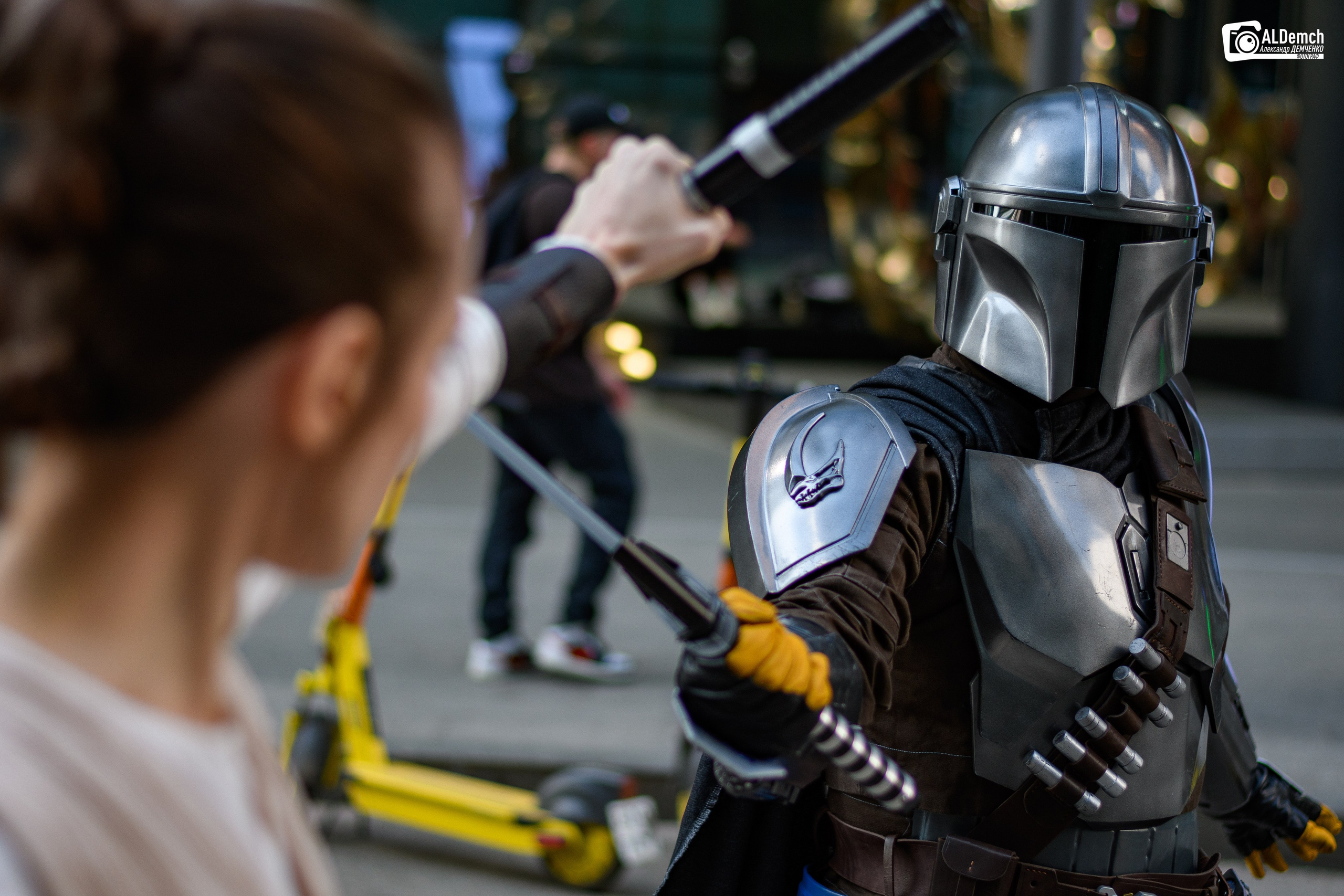Рей против Мандалорца по звёздным войнам косплей фотосессия