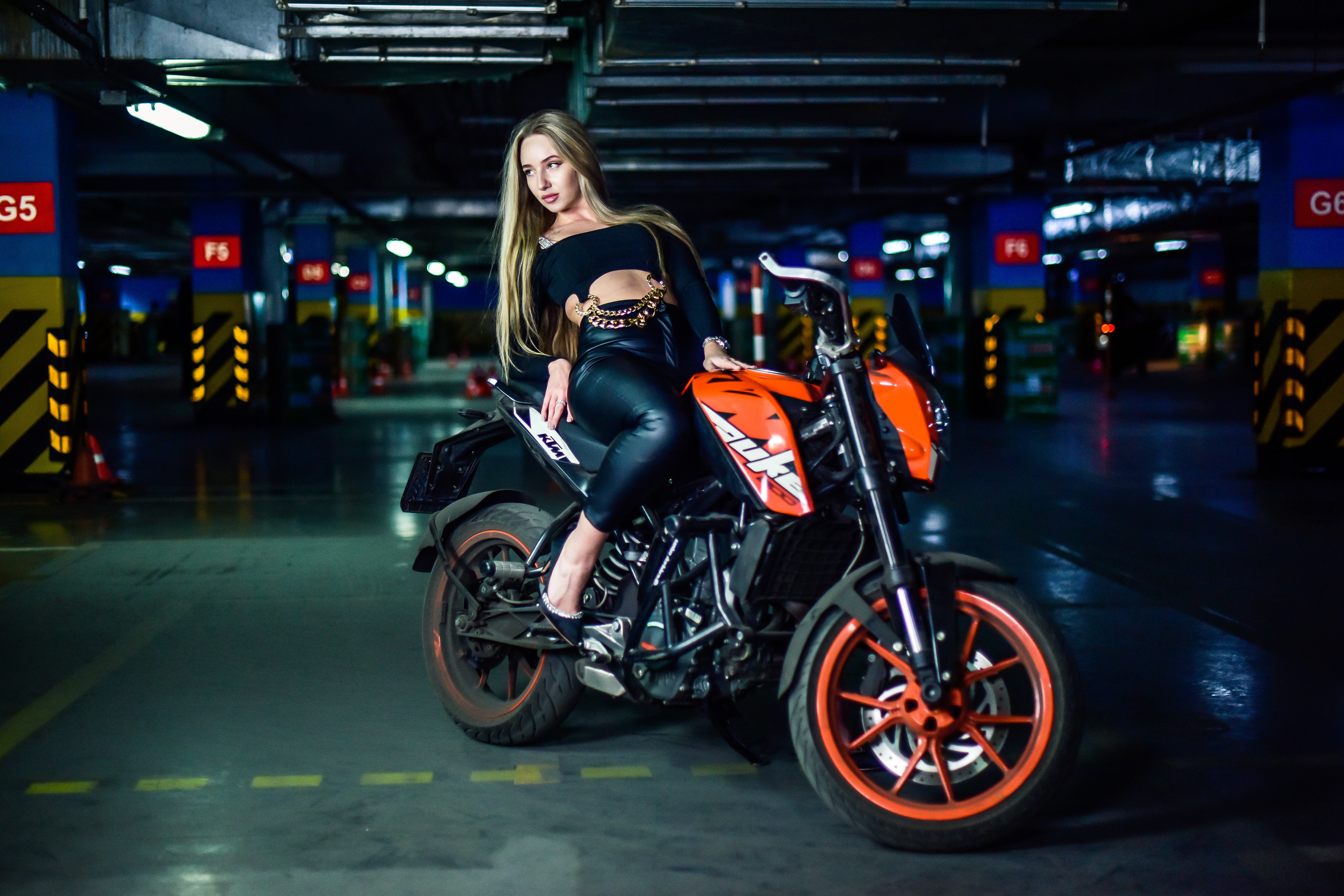 МОТОДЕВУШКИ. Фотограф для бизнесконтента, репортажей и семейного альбома в Москве