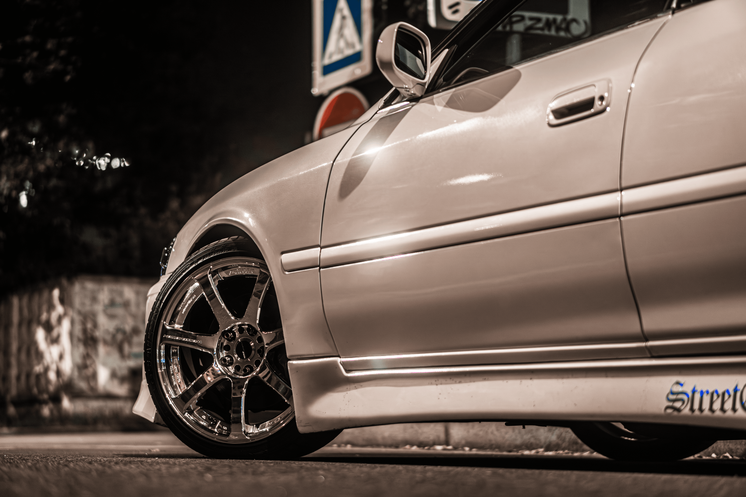 Toyota Chaser JZX100: белая жемчужина