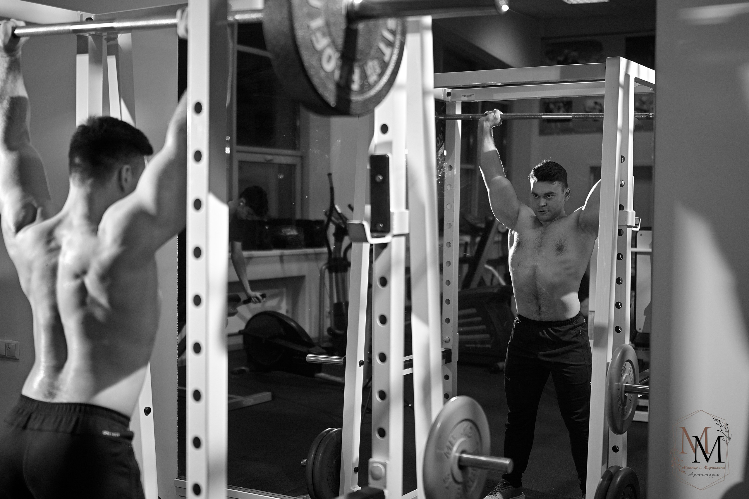 Фитнес фотосессии. Фотосессии в спортзале. Арт-студия "Мастер и Маргарита". Мужской портрет. Фотосессии в Сызрани. Фотосъемки в Сызрани. Фотограф в Сызрани.
