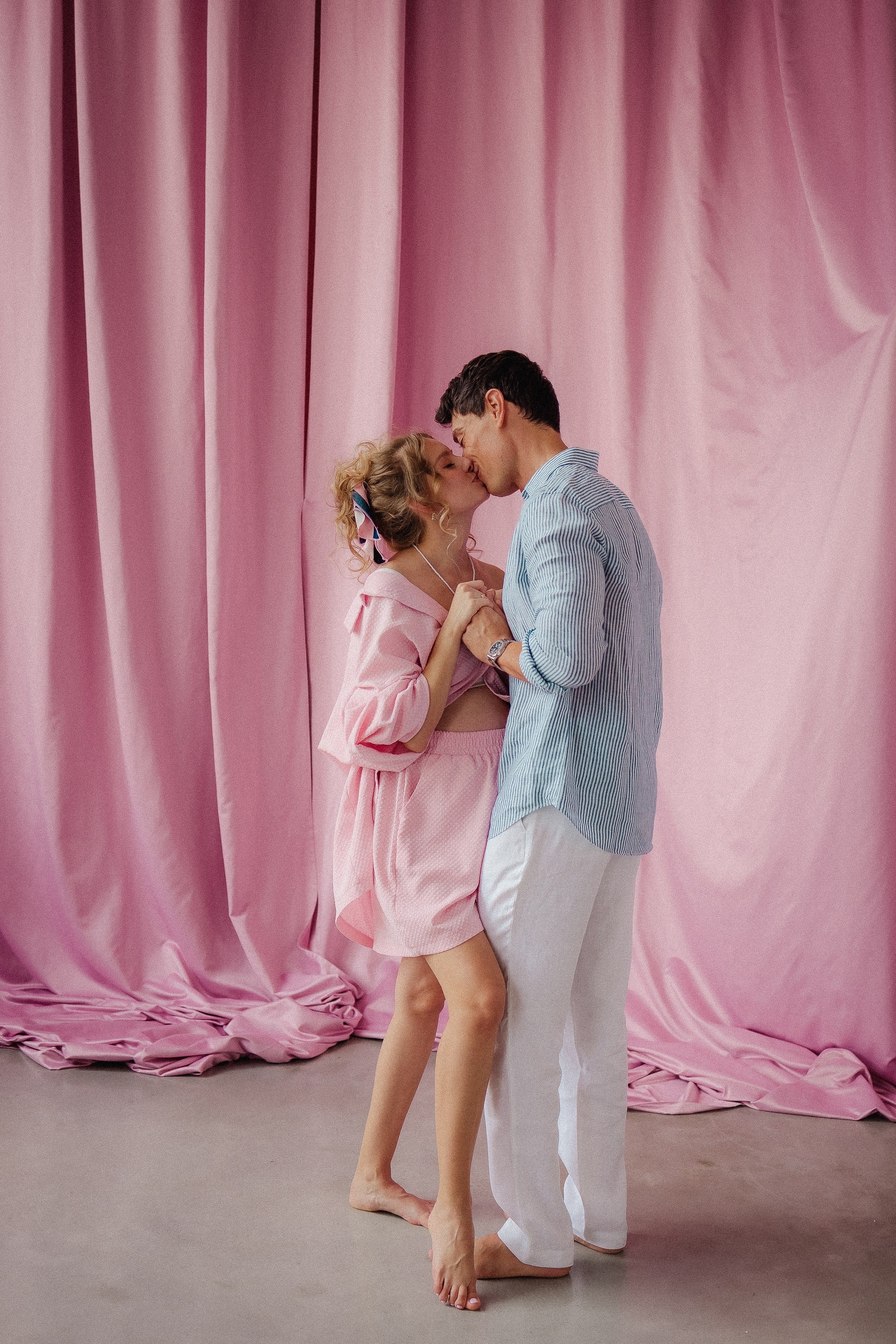 Фотосессия беременных в Москве в студиии