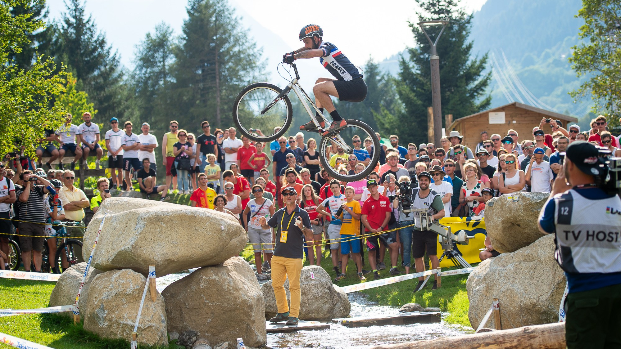 UCI Trials World Championships 2016 — finals. Sports photographer Leonid Zhukov